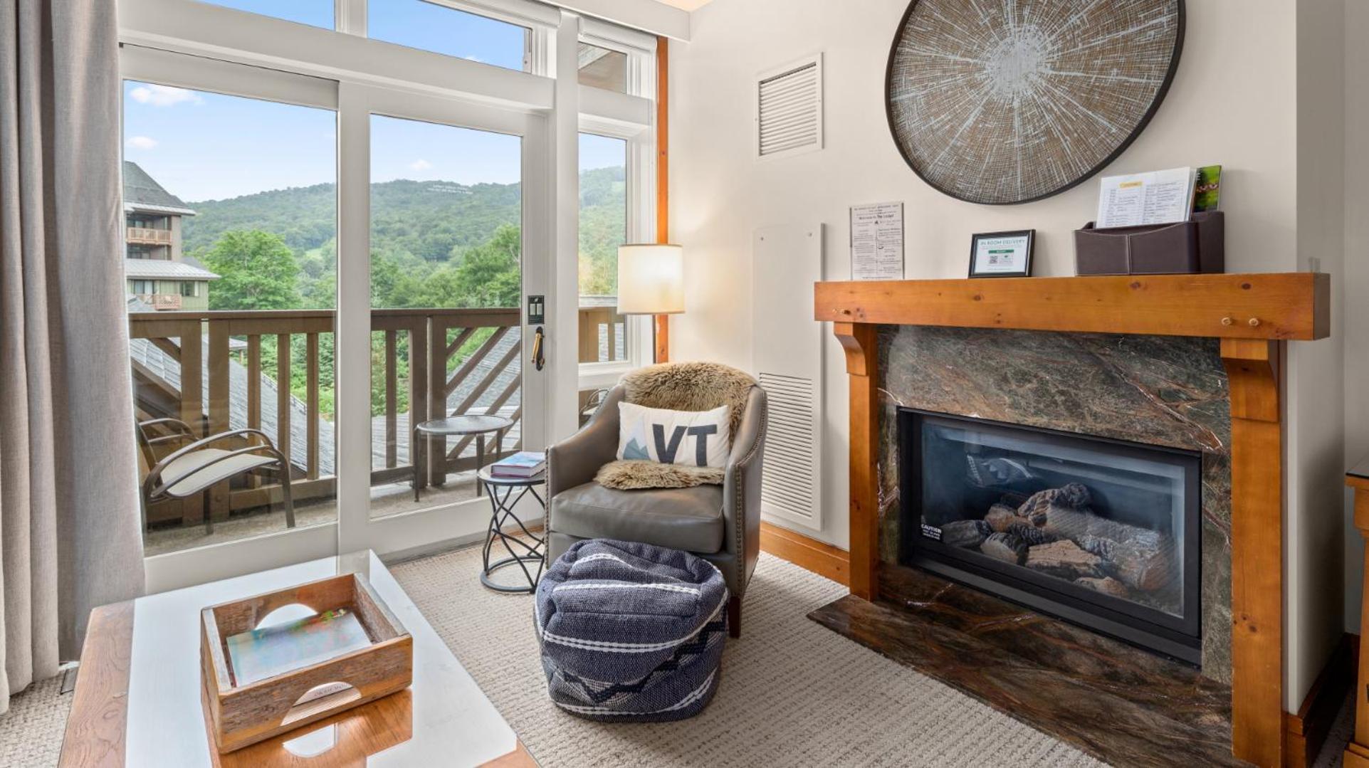 374 Lodge At Spruce Peak Ski In Ski In Ski Out King Studio By Stowe Mountain Rentals view 4