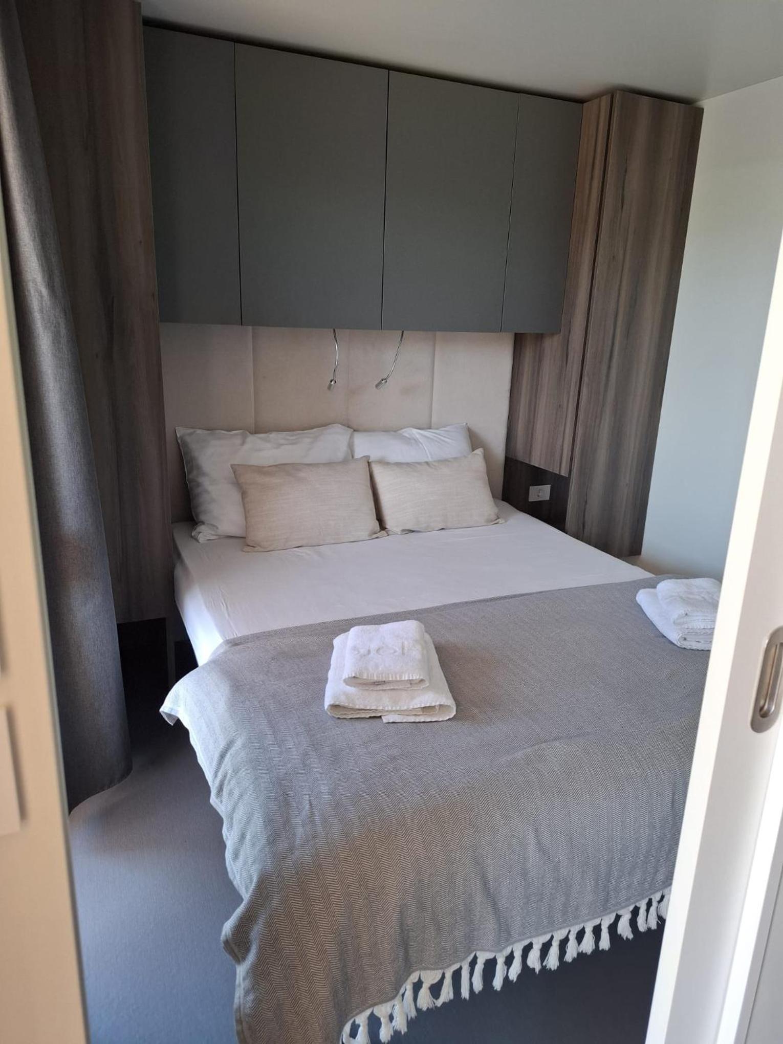 Moonwalk Luxury Mobile Home, Terra Park SpiritoS view 3