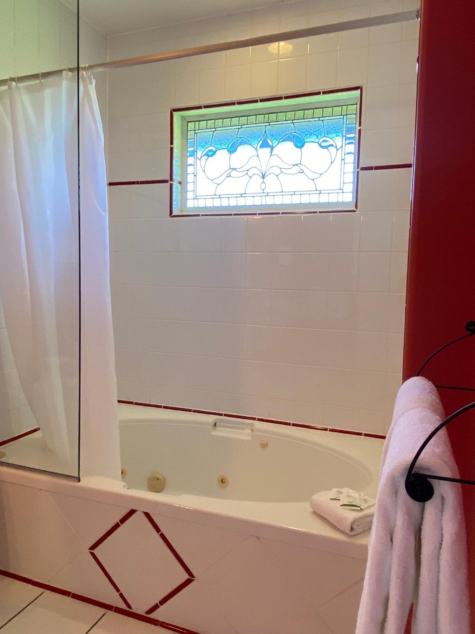 Tofino Vacations - The Inn at Tough City - Property Image 16