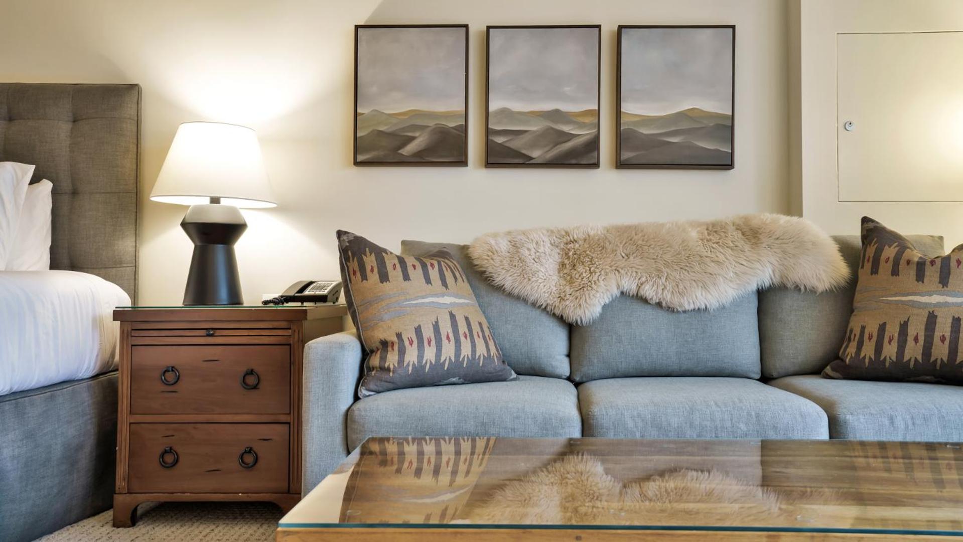 378 Lodge At Spruce Peak Ski In Ski In Ski Out King Studio By Stowe Mountain Rentals view 4