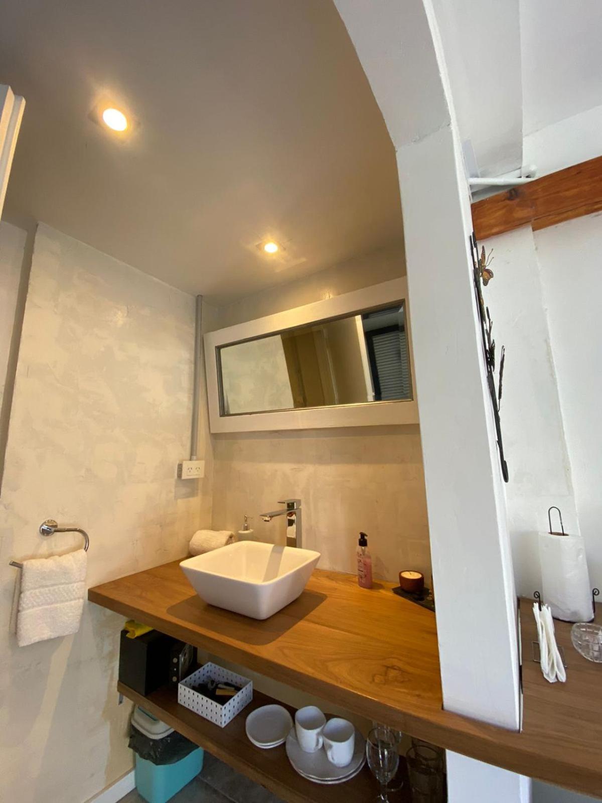 La Belle San Isidro Lofts