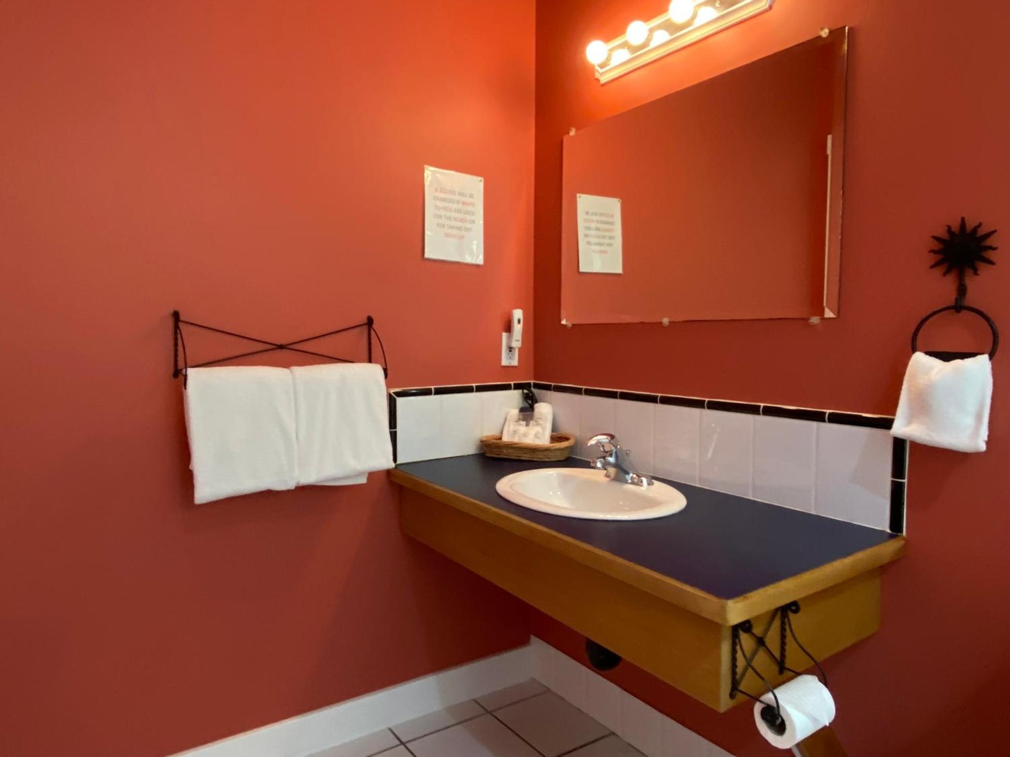 Tofino Vacations - The Inn at Tough City - Property Image 32