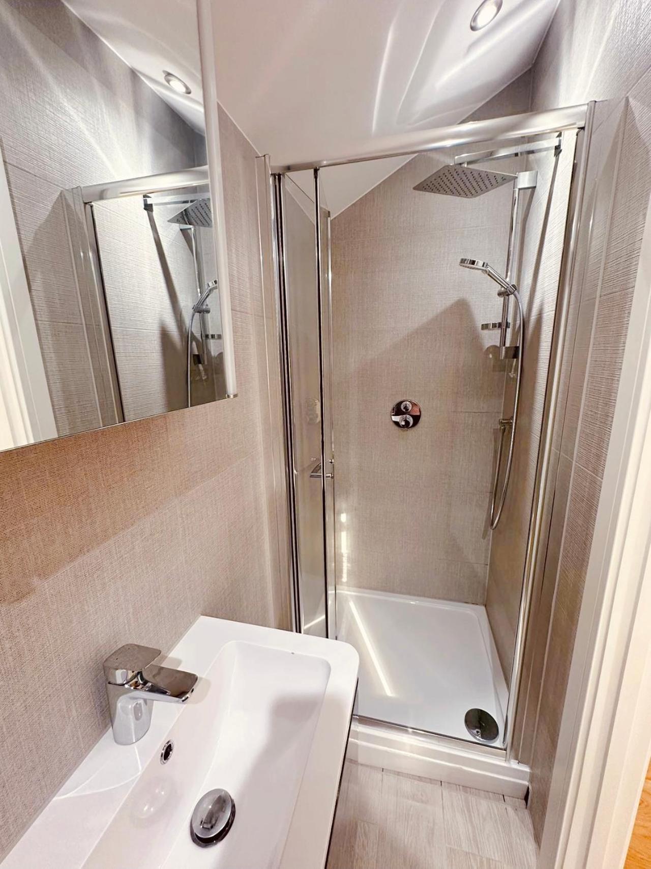 3 Bed 2 Bath Apartment Near Greenwich Park 6 guests maximum