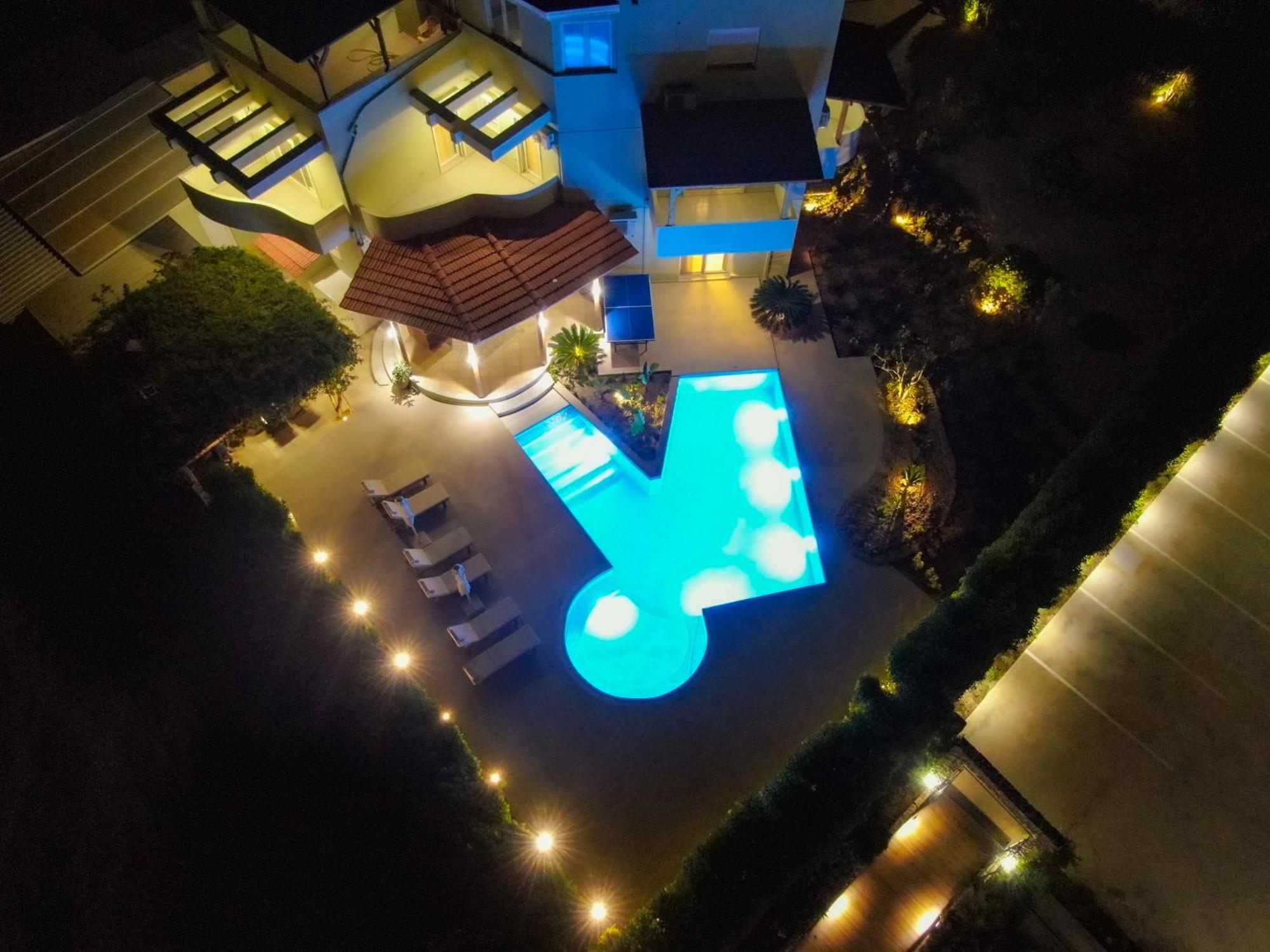 Excelencia New Villa with Artistic Pool & Sea View