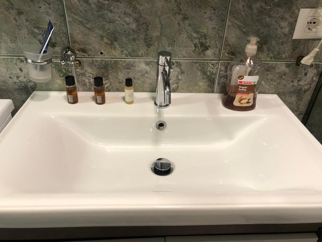 Comfort Apartment In City Center