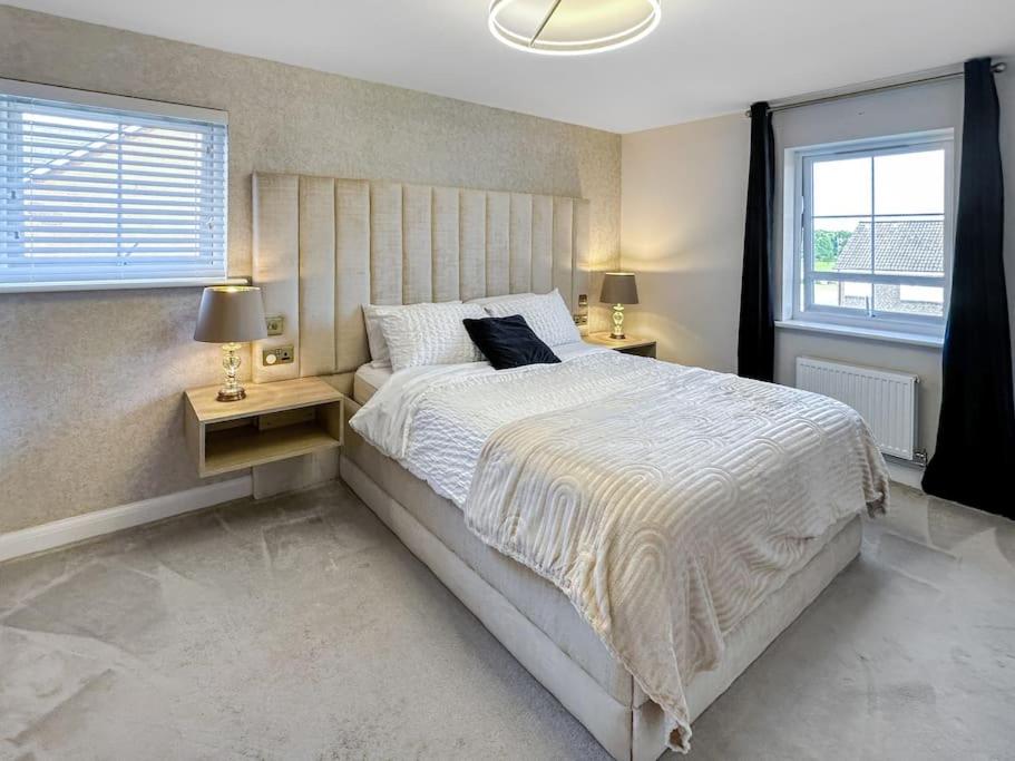 Sheffield Detached Charming 4bd Home view 5