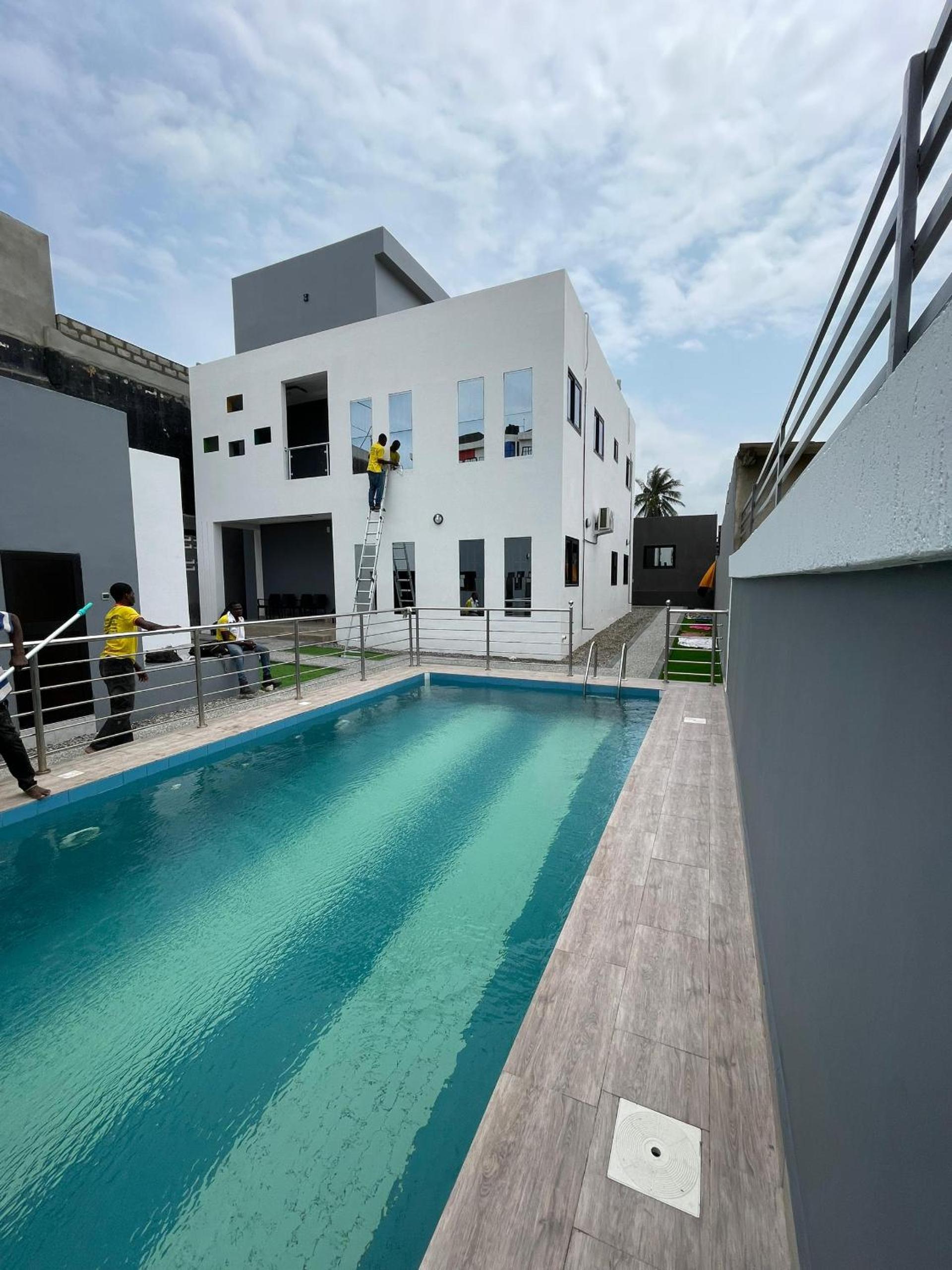 Somptueuse villa moderne avec piscine view 2