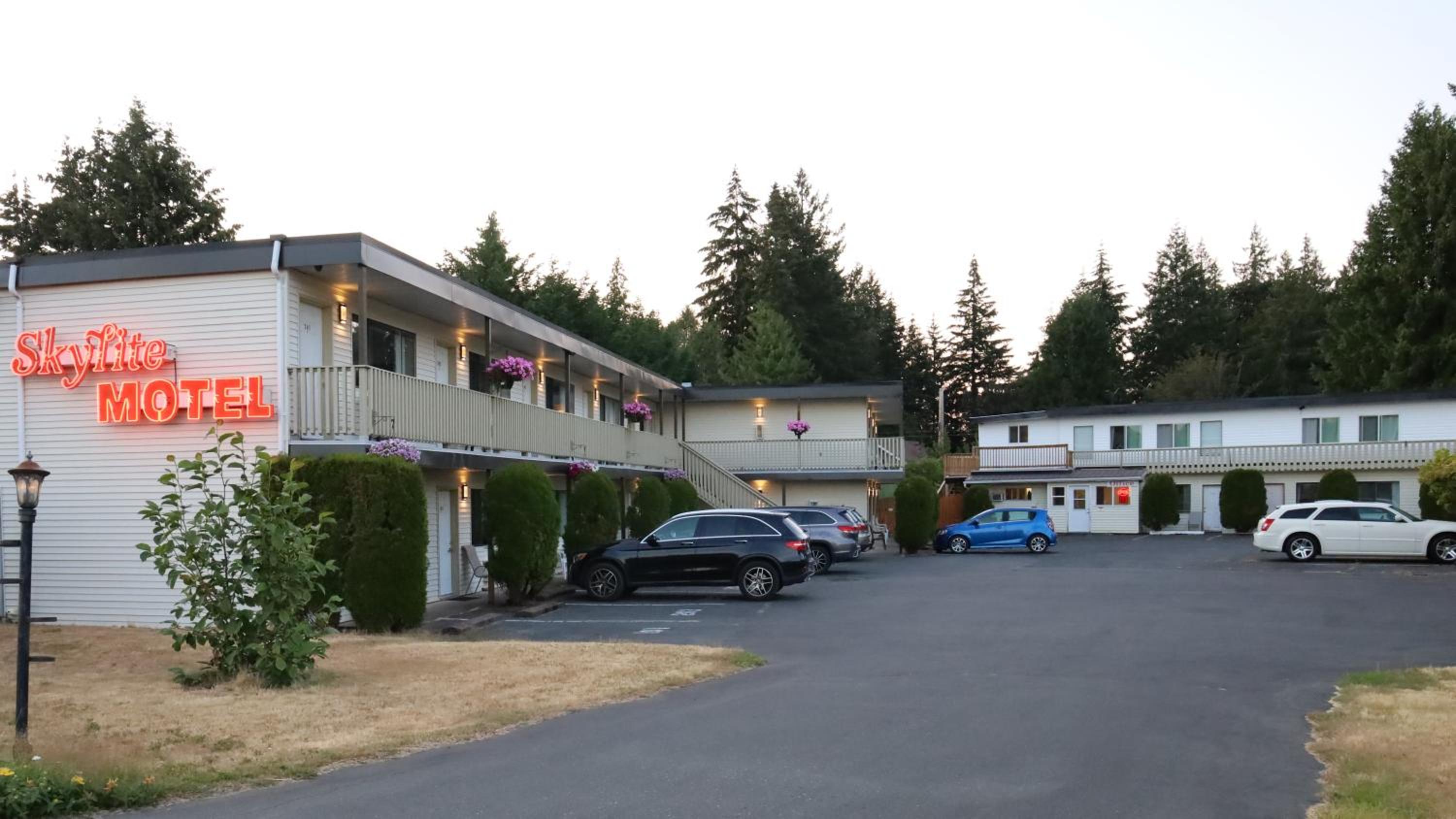Skylite Motel