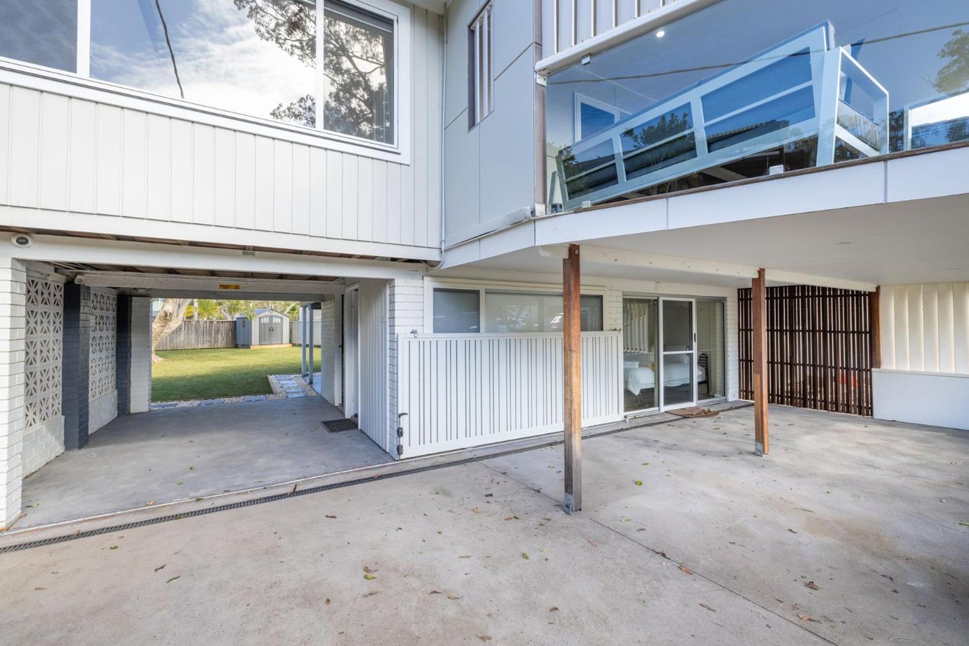 The Jacaranda - Pet Friendly, Air-Con, Wifi, Boat Parking, Large backyard