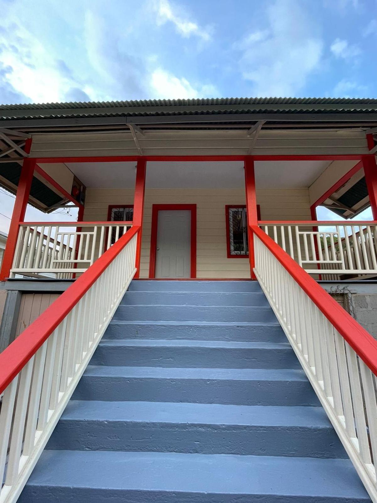 Fenix House Rental in Utila view 4