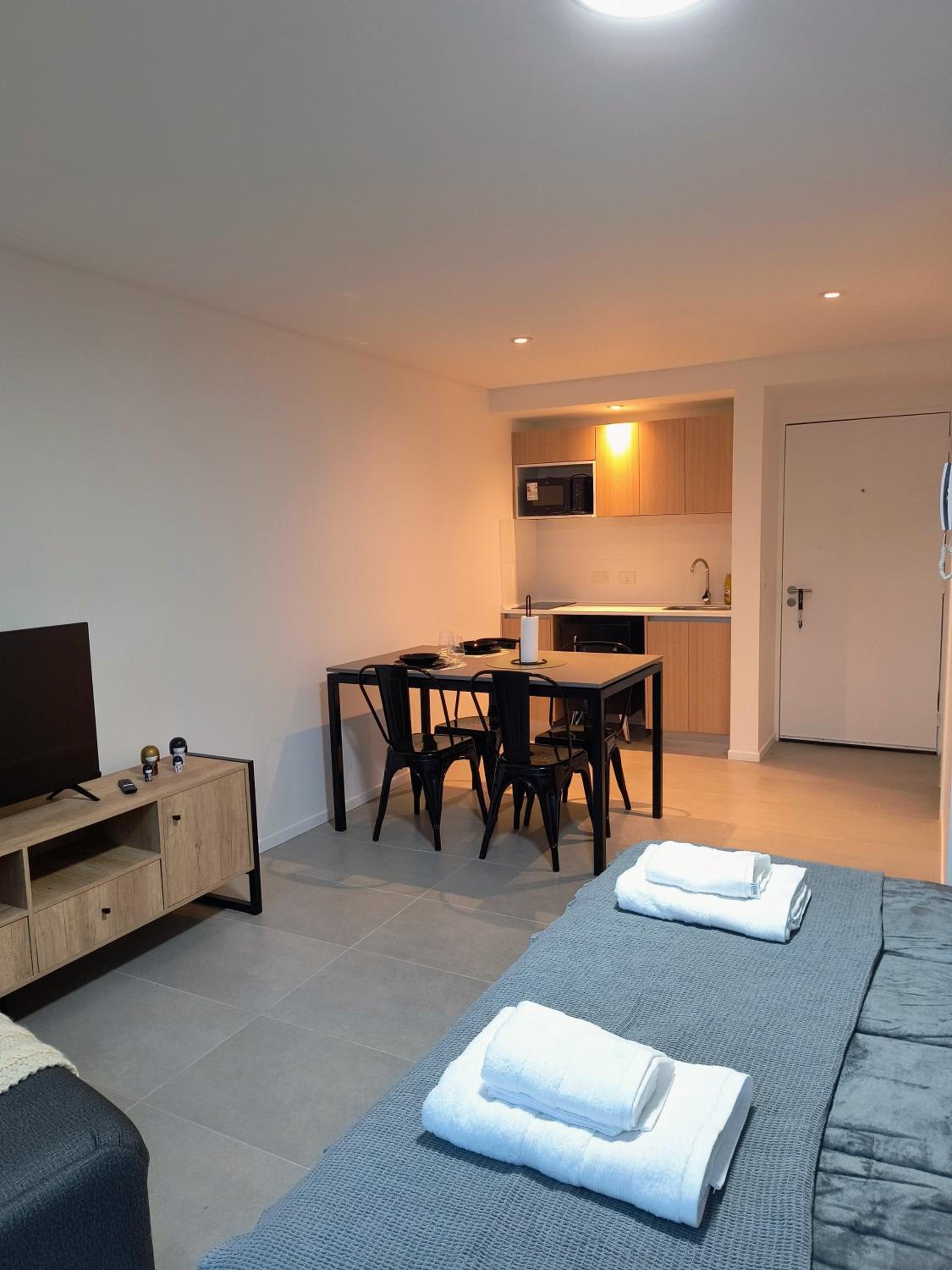ApartSuite308