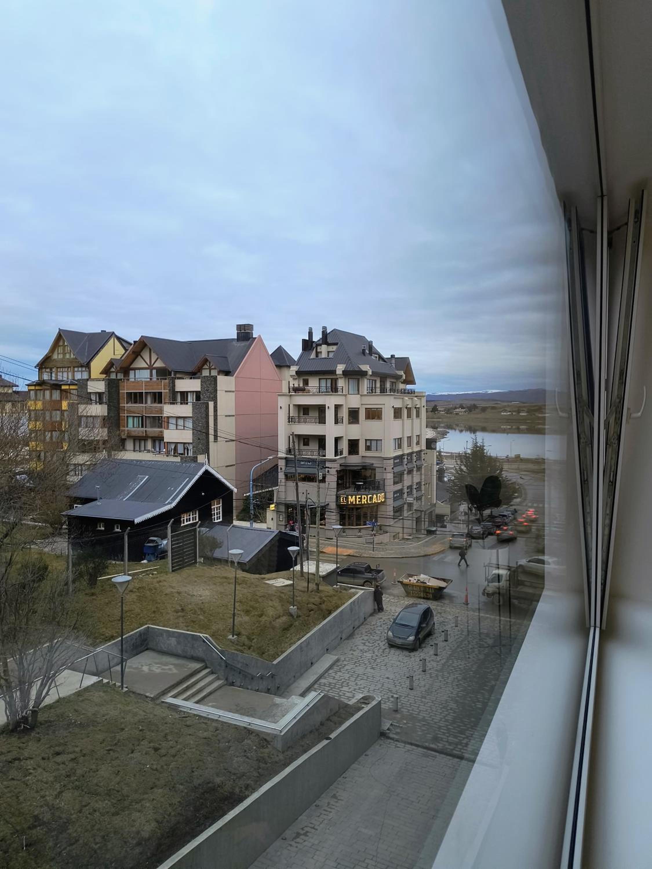 ApartSuite308