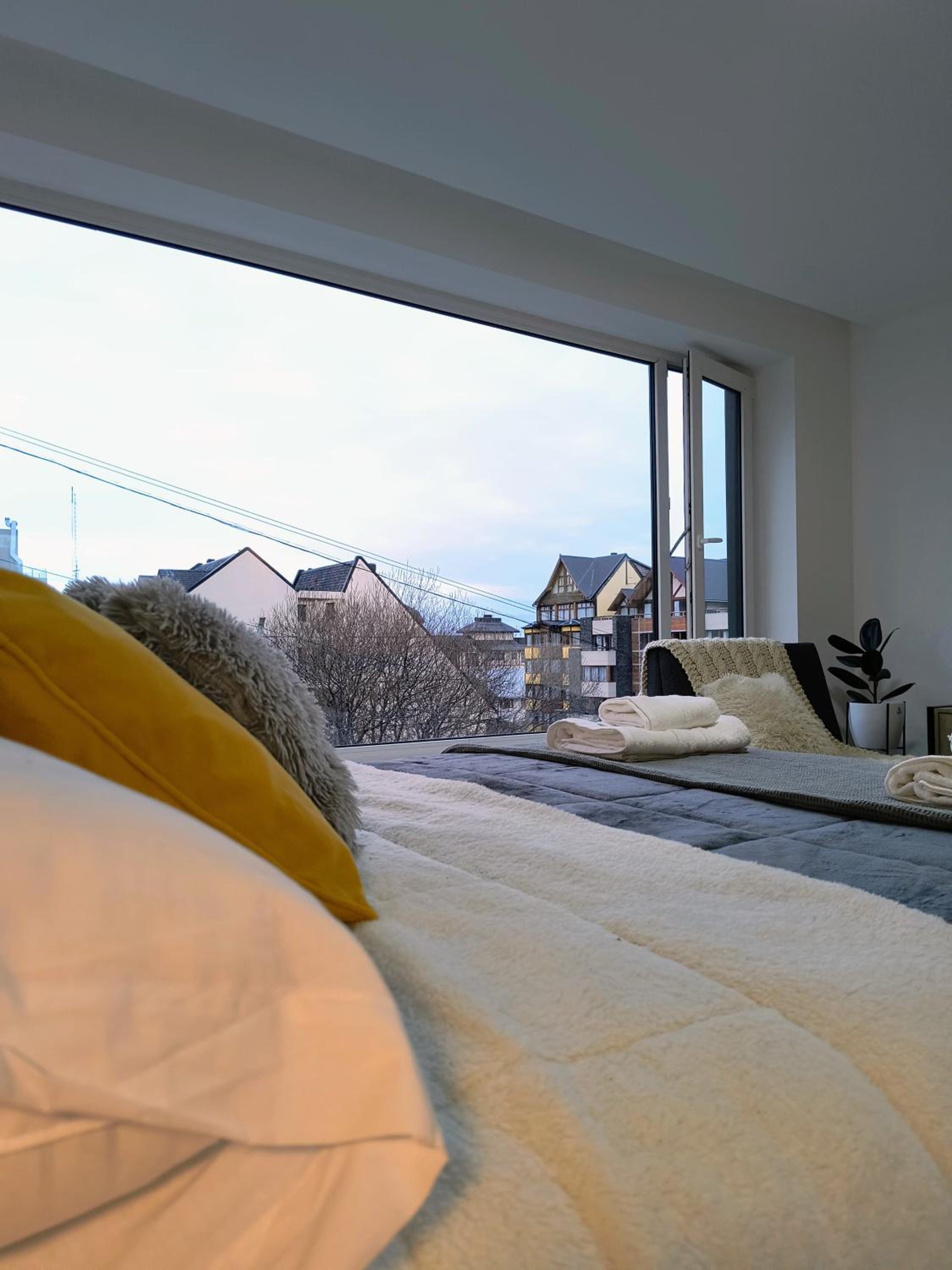 ApartSuite308