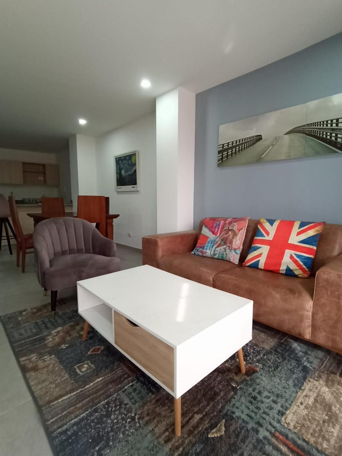 Laureles, Avenida 80 Medellin Edificio
