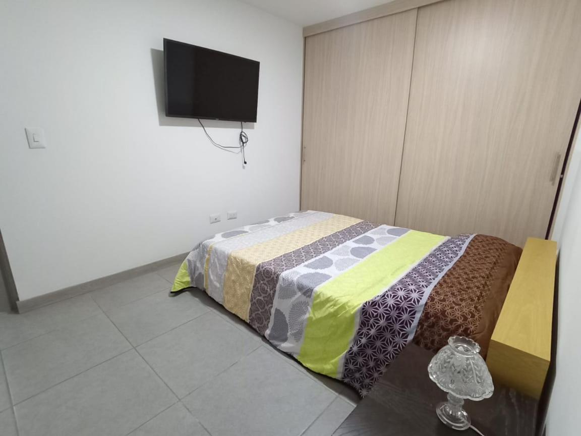 Laureles, Avenida 80 Medellin Edificio