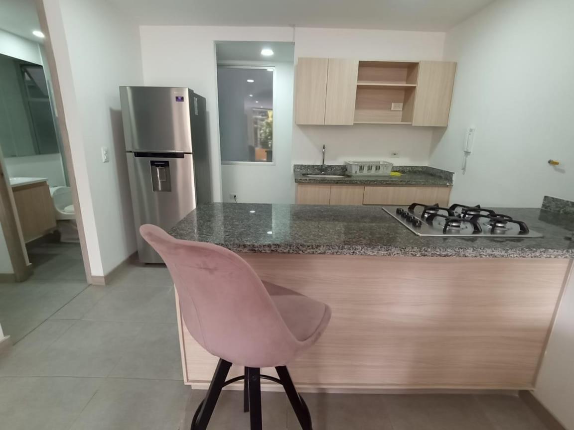 Laureles, Avenida 80 Medellin Edificio