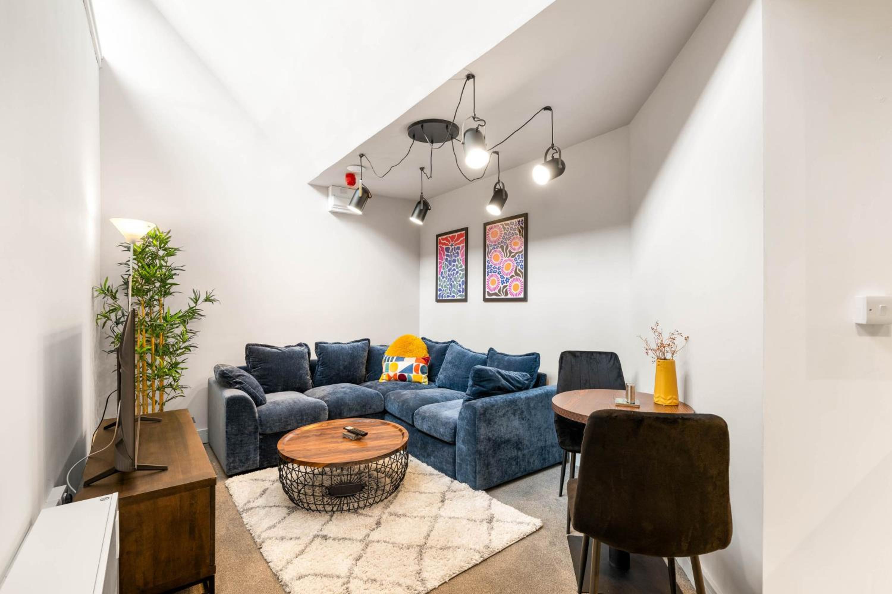 1 Bedroom Modern Living in The Old Bank House in Market Rasen view 2