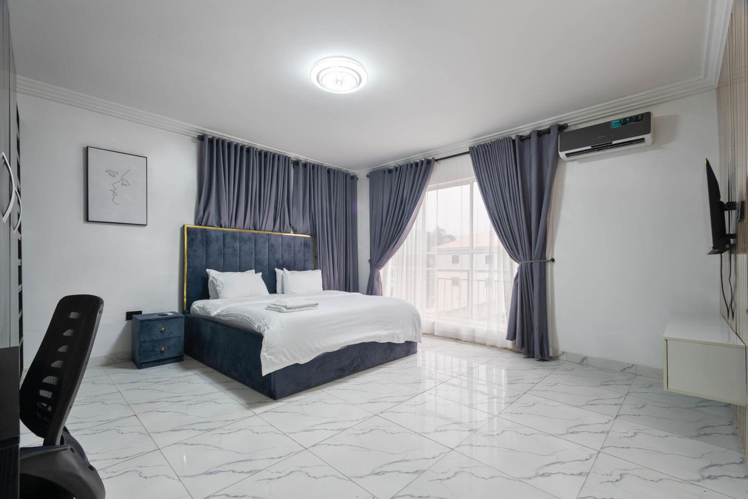 hotel room