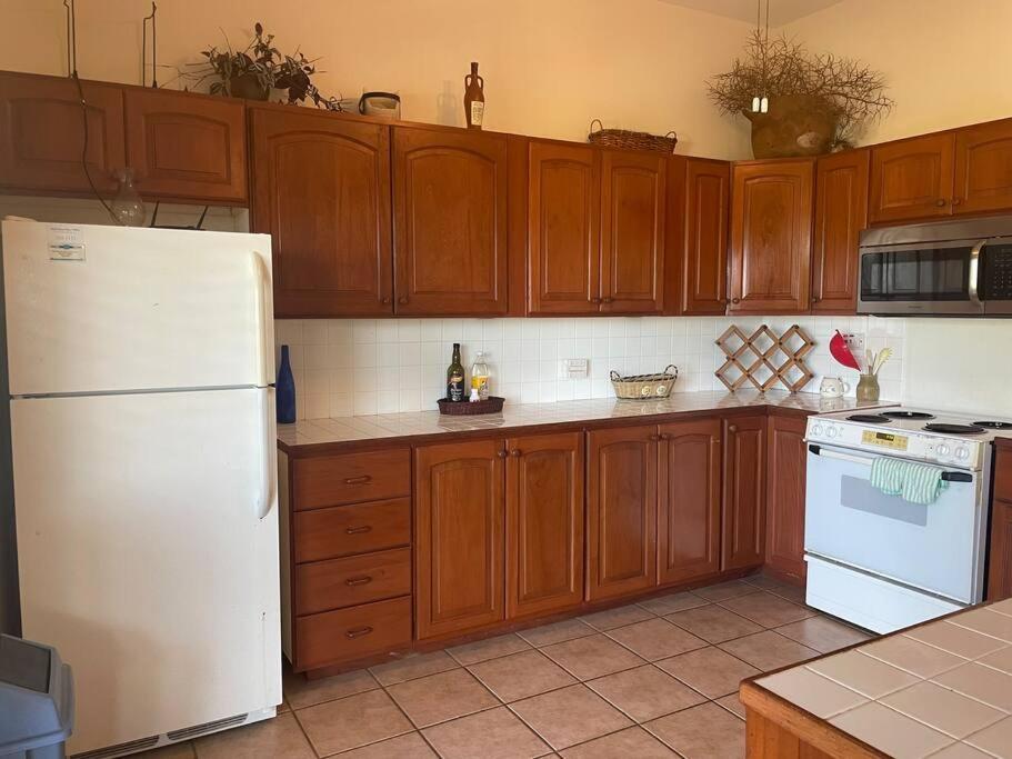 Half Moon Bay - Ocean View 1 Bedroom Apartment view 2