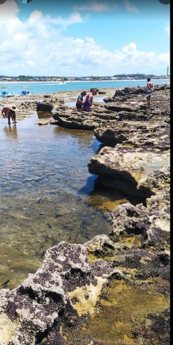 Casasveraneio casa top com 3 suítes com ar condicionado a 100 m da Praia - Barra de São Miguel, 7 minutos do gunga e 3 da praia bonita e conchas ! Área gou