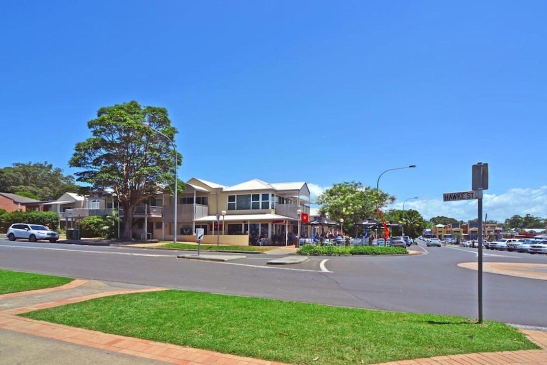 Simply The Best, Couple Getaway in Huskisson