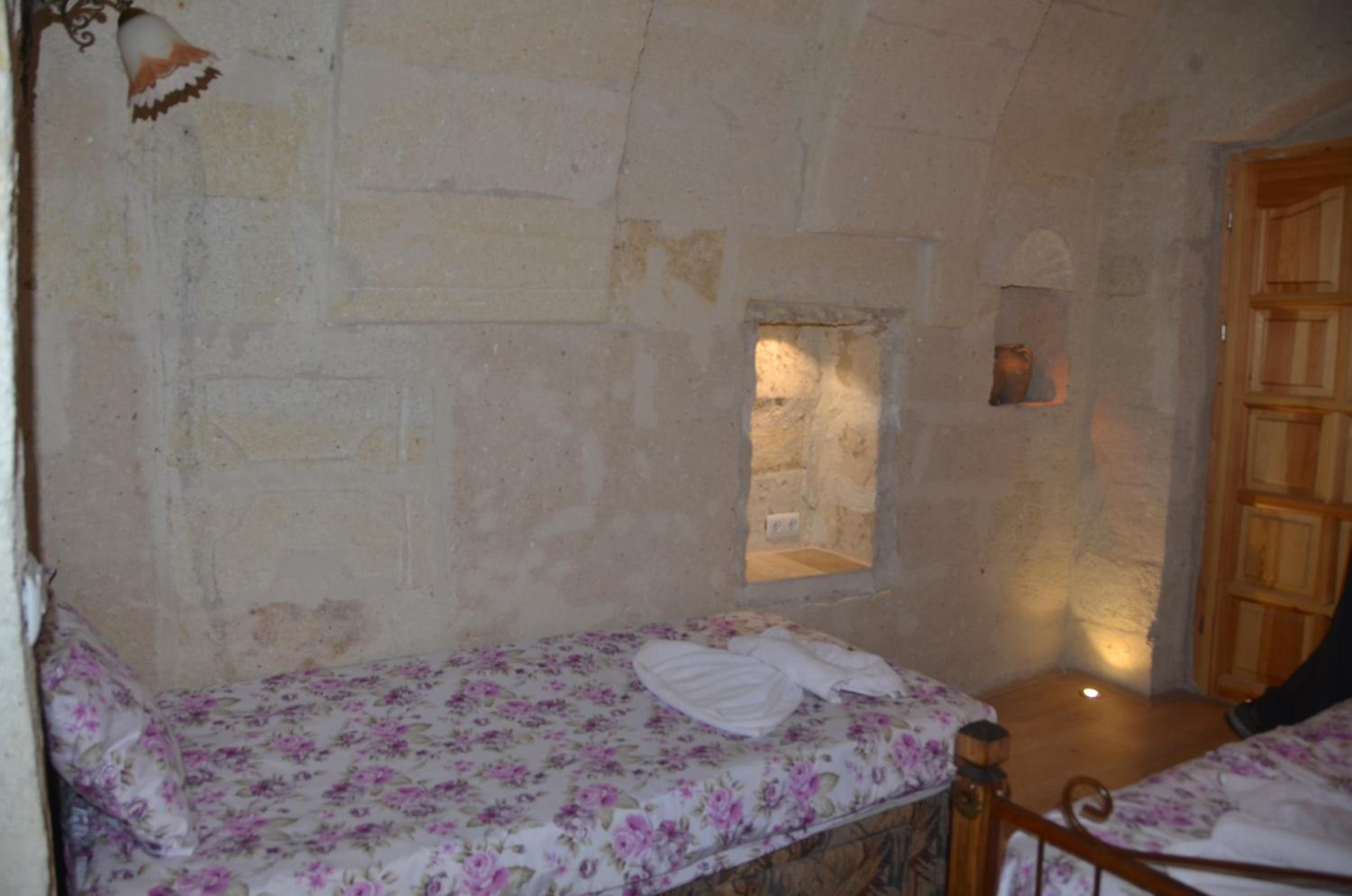 Coco Cave - Image 49