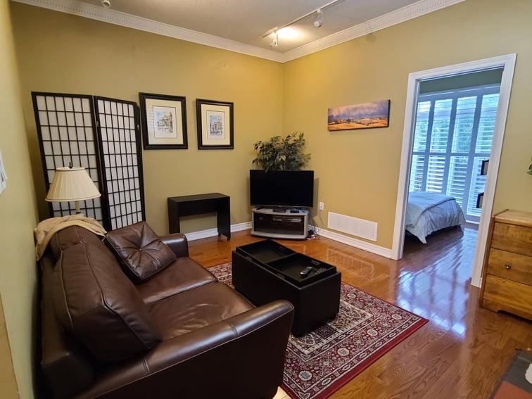 ABOVE Ground 1 Bedroom Suite in a House