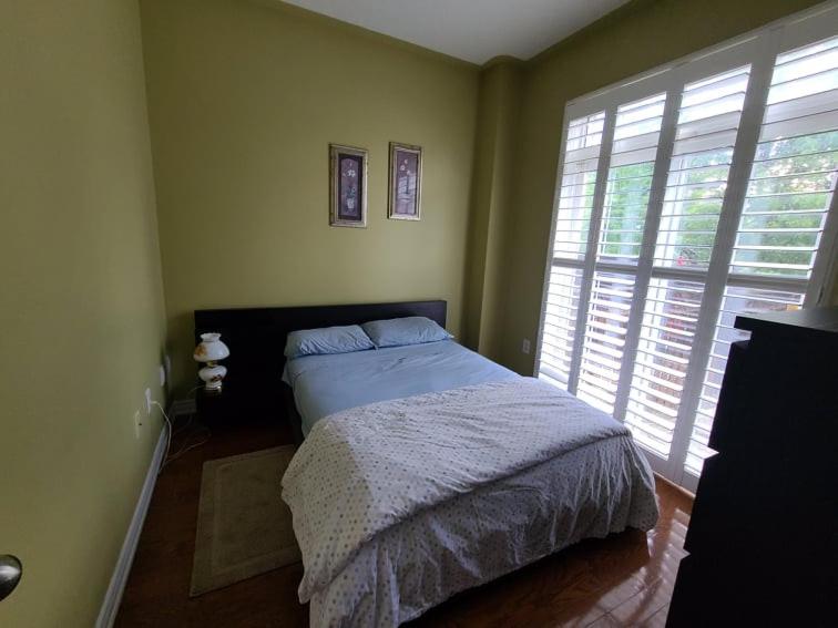 ABOVE Ground 1 Bedroom Suite in a House