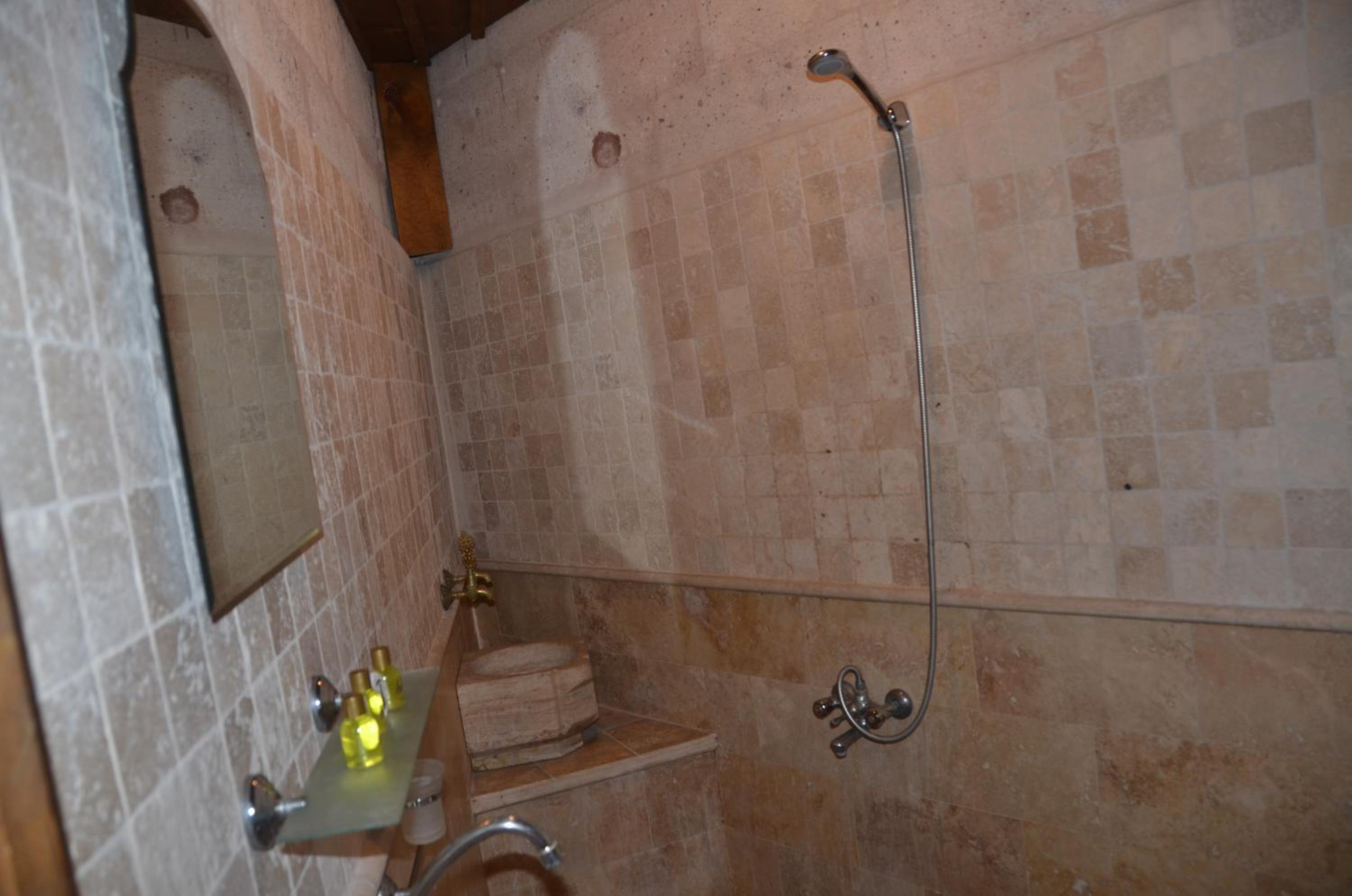 Coco Cave - Image 47