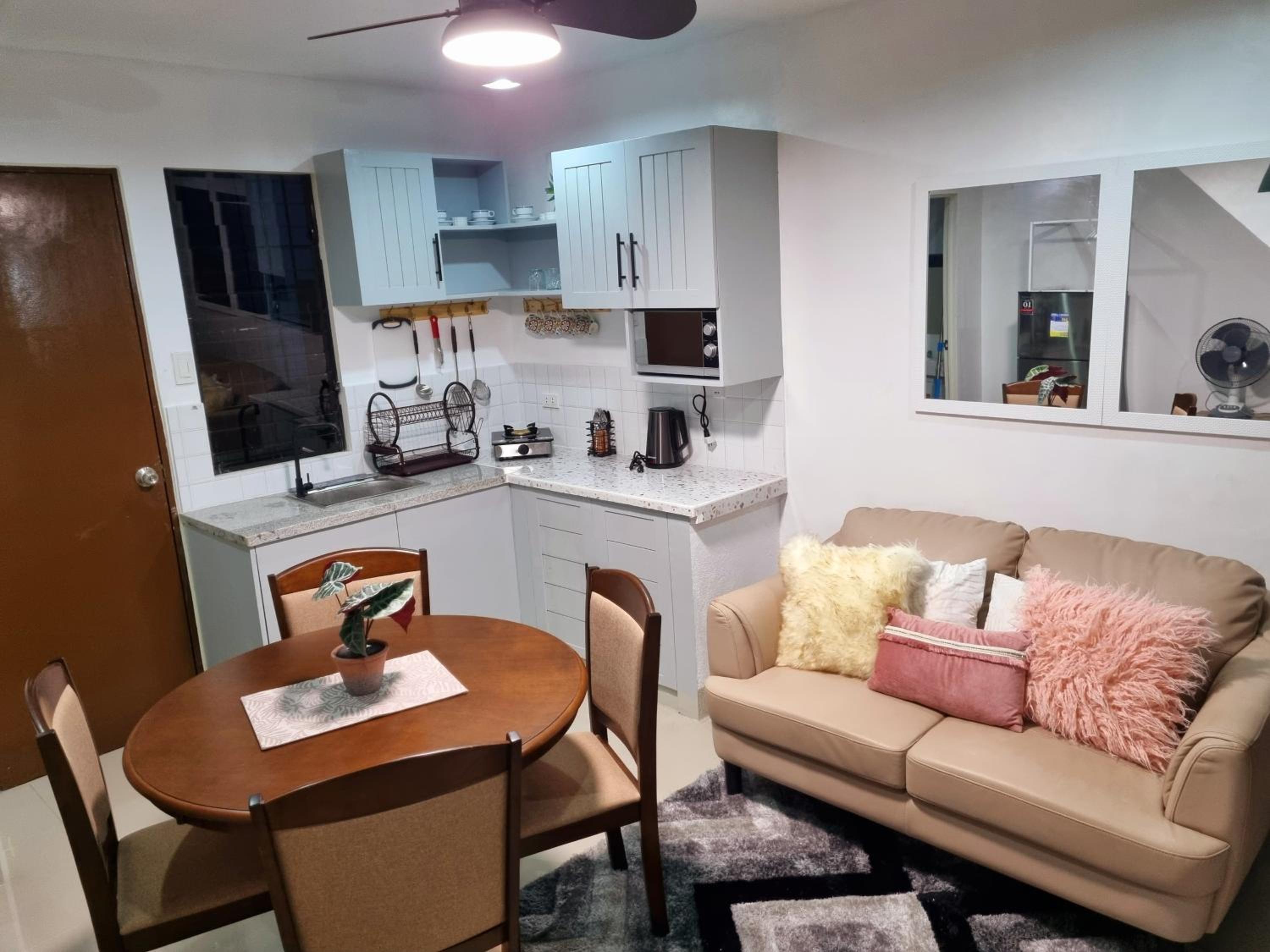Sol's 2BR Apartment,Casa Mira Coast Sibulan view 5