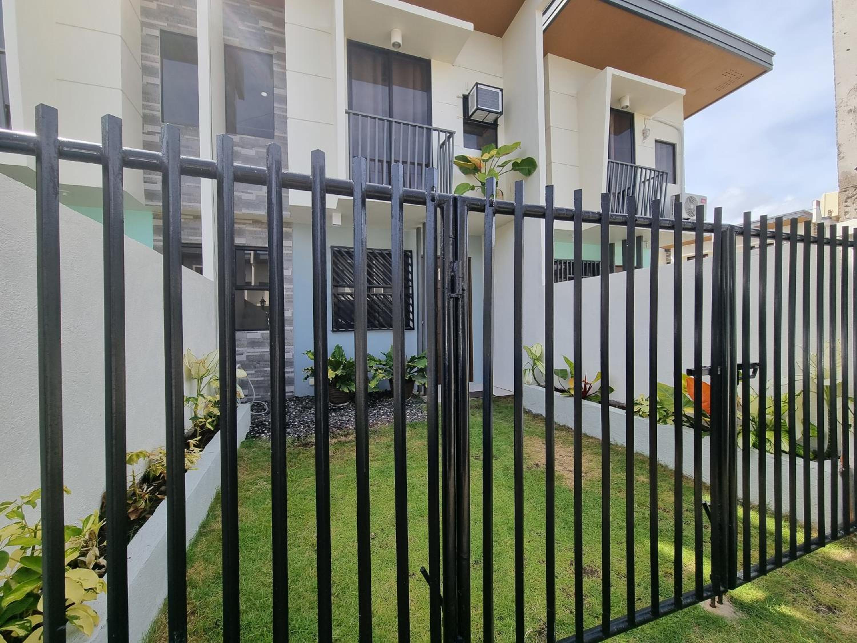 Sol's 2BR Apartment,Casa Mira Coast Sibulan view 3