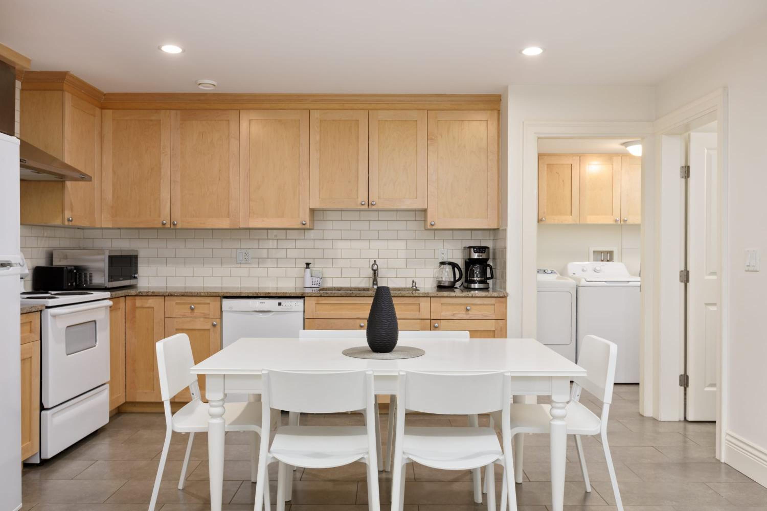 2 Br basement suite Melbourne Av