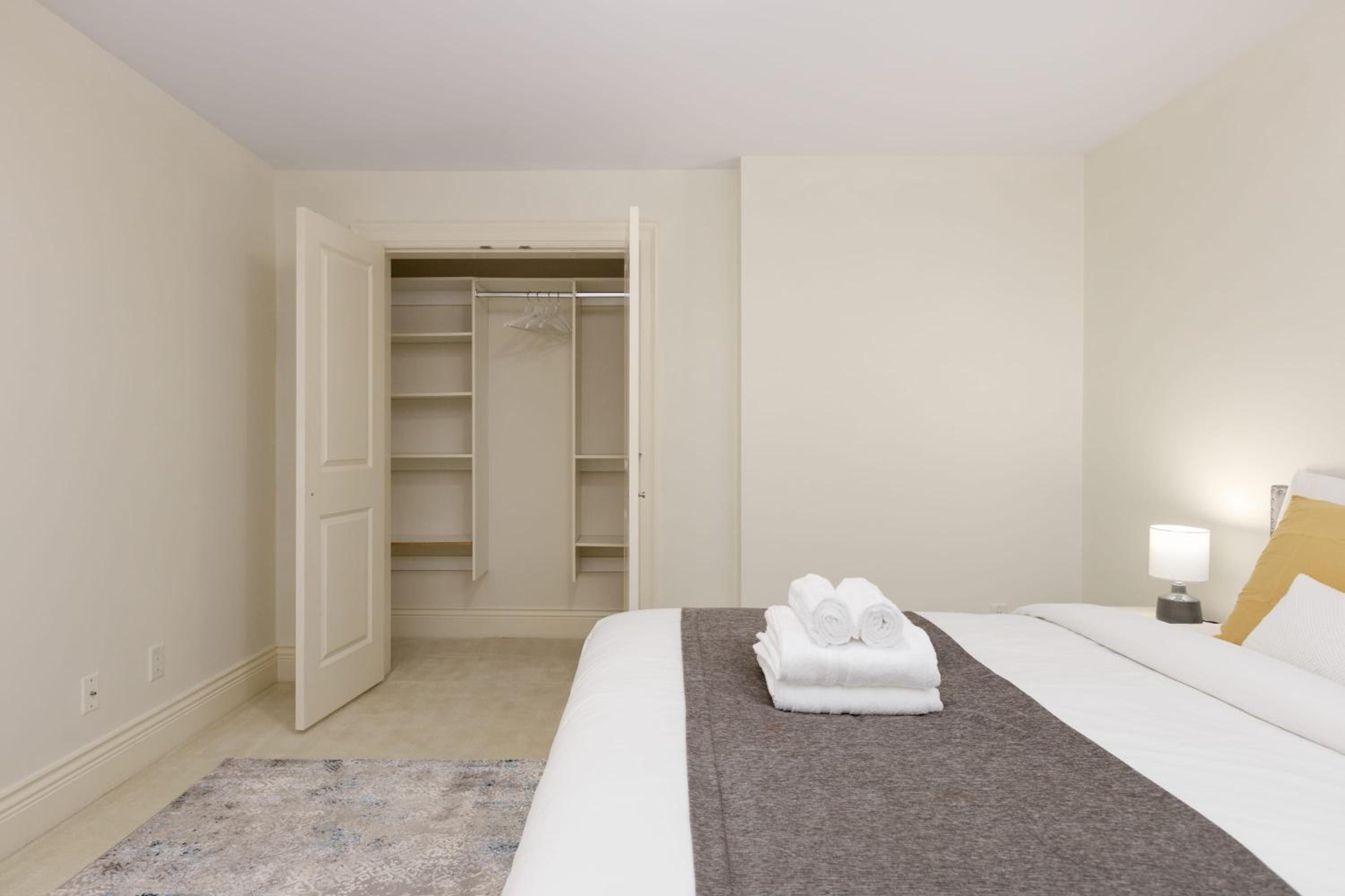 2 Br basement suite Melbourne Av