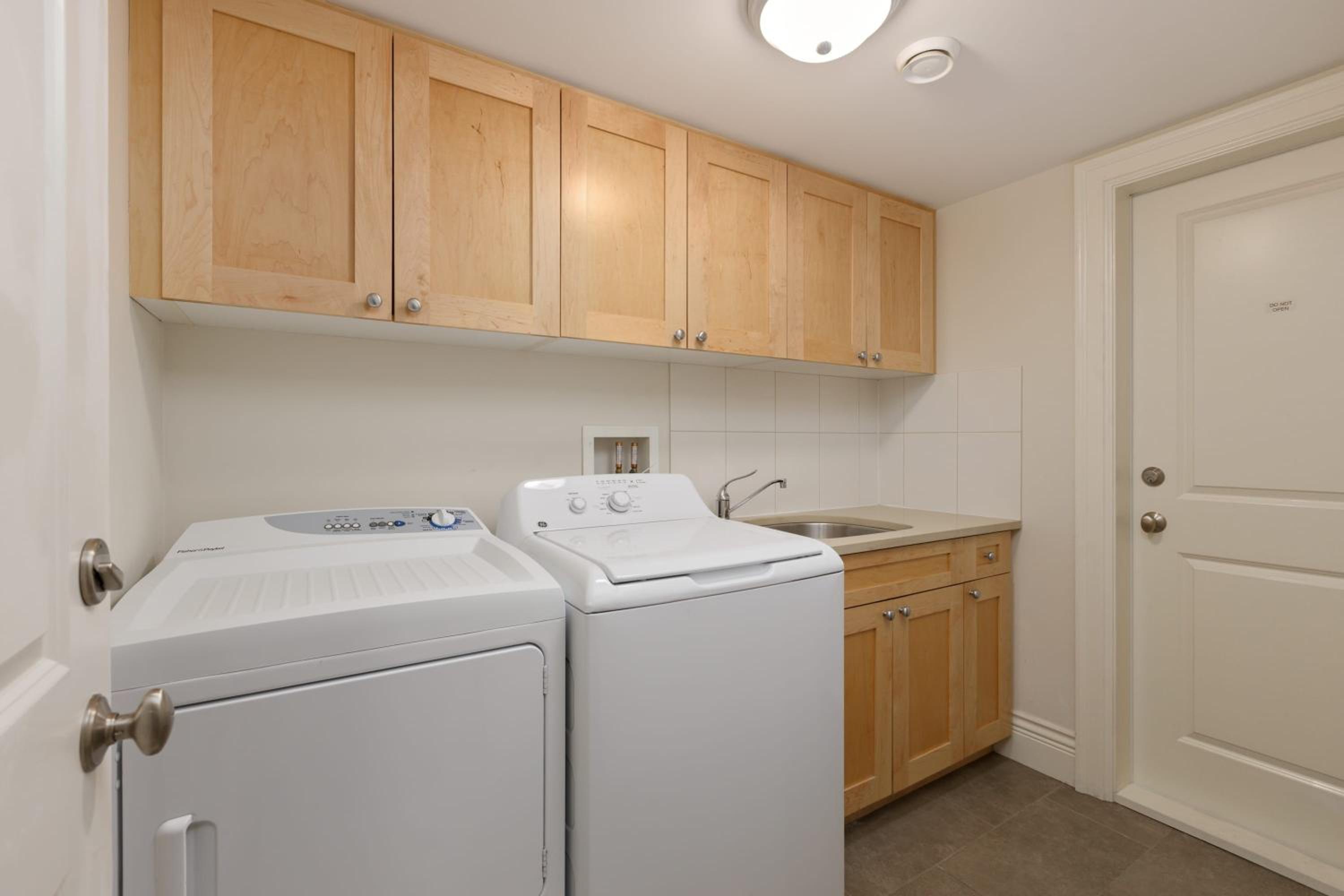 2 Br basement suite Melbourne Av