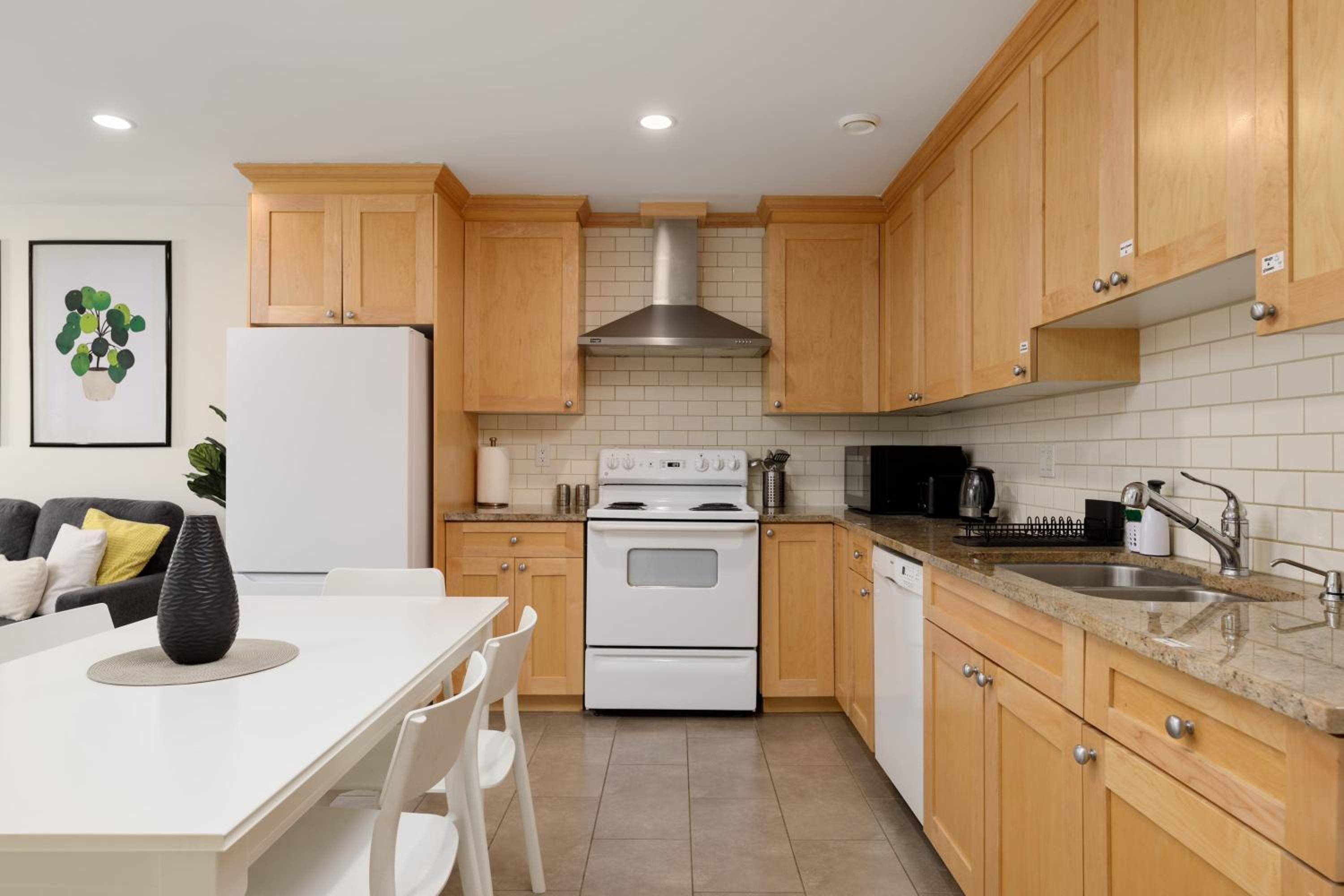 2 Br basement suite Melbourne Av