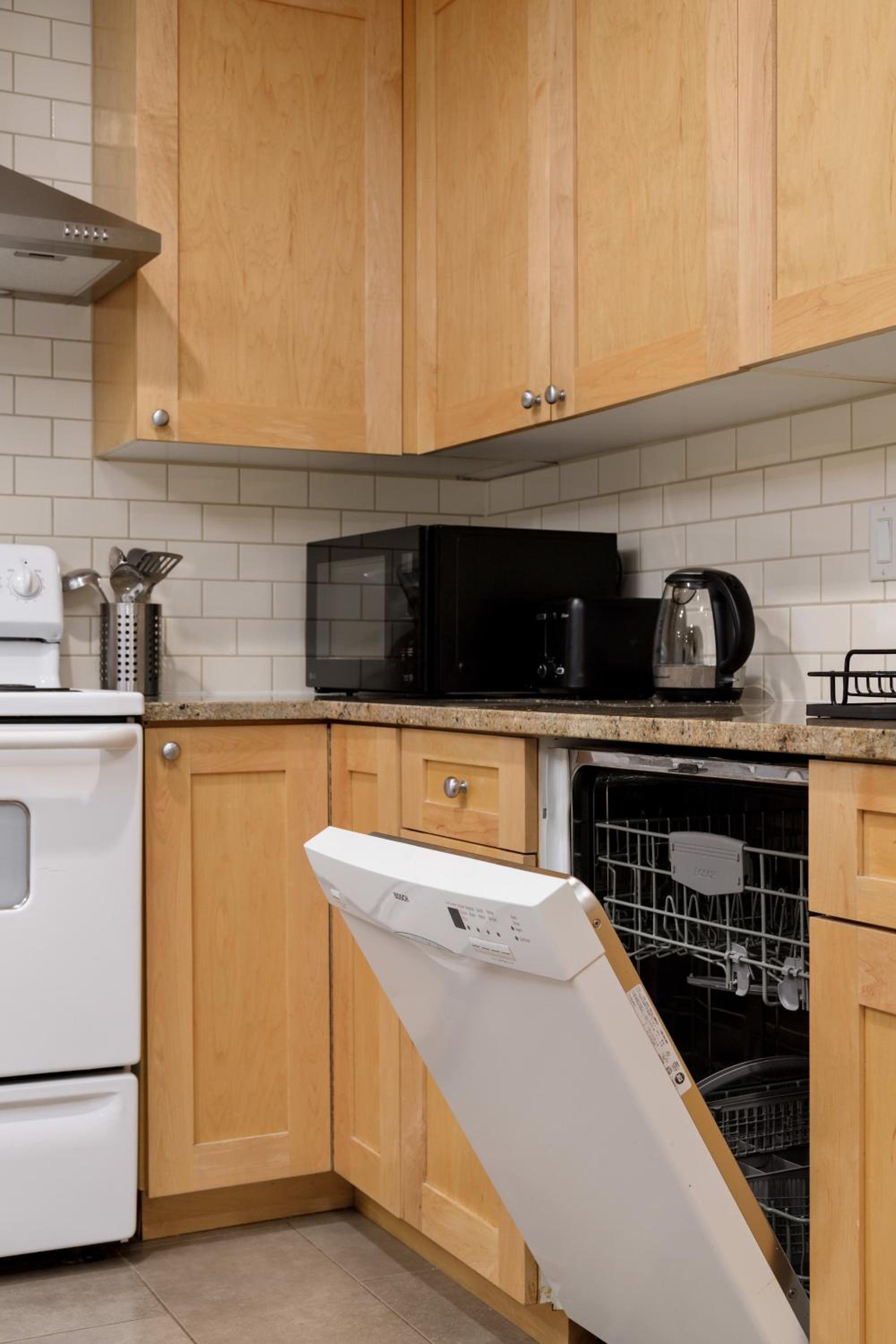 2 Br basement suite Melbourne Av