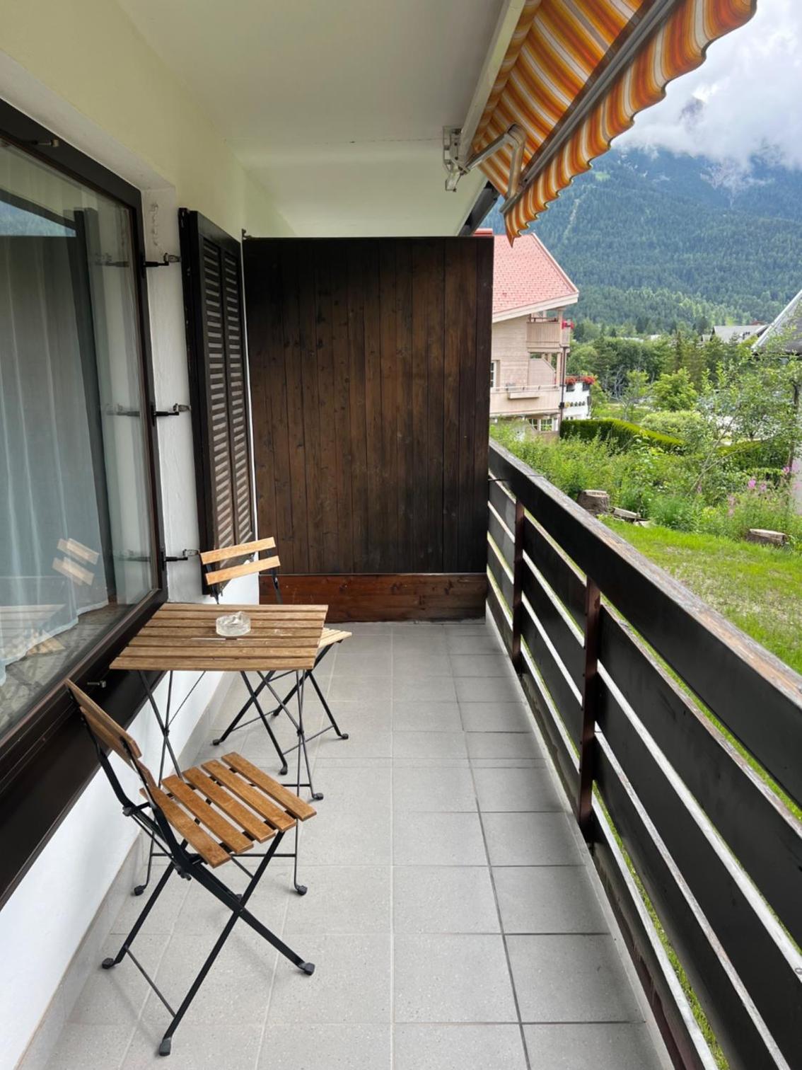App 3 min walk to Seefeld center