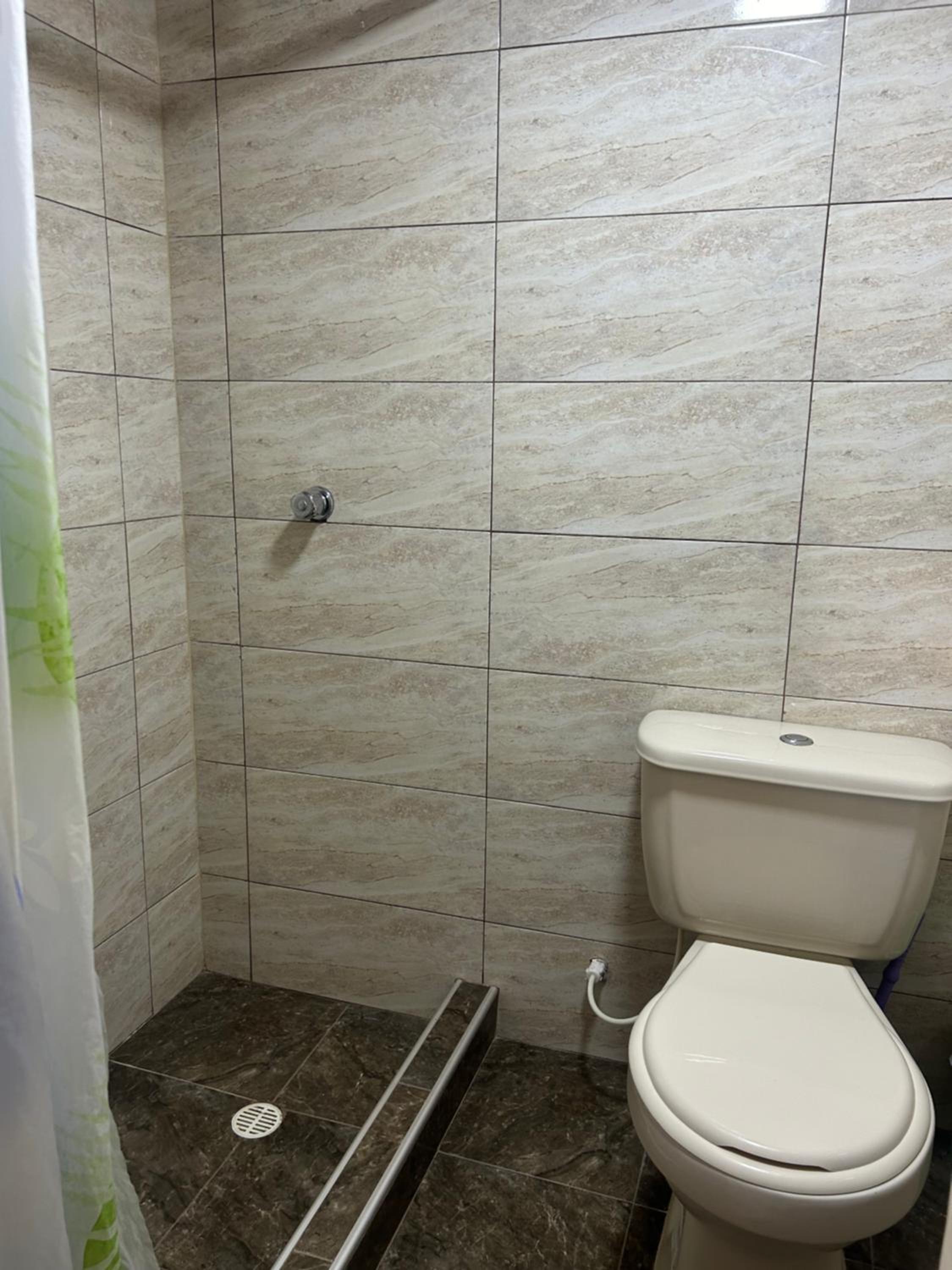 Chambre Sérénité avec Salle de Bain Privée Proche de l'Aéroport