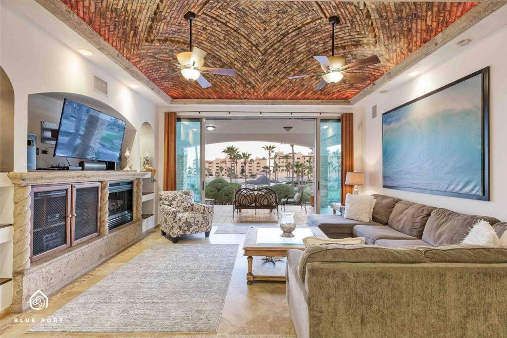 Luxury Ocean View Villa on Sandy Beach