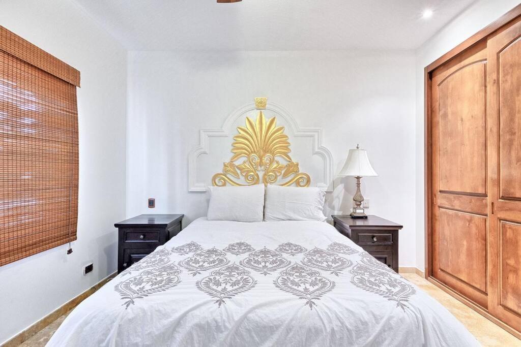 Luxury Ocean View Villa on Sandy Beach