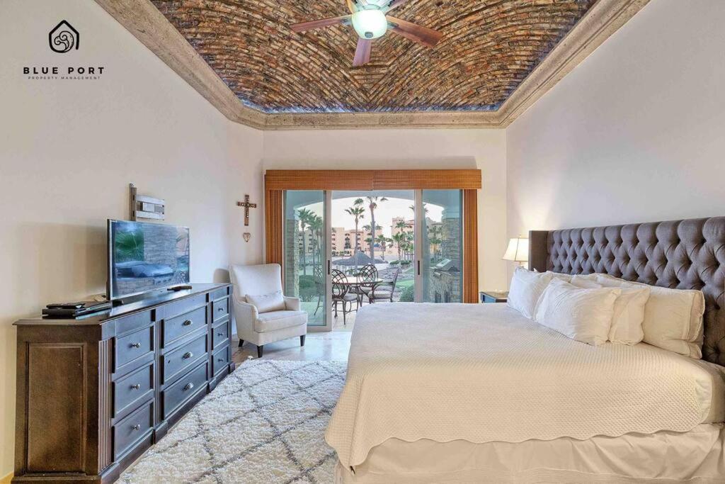 Luxury Ocean View Villa on Sandy Beach