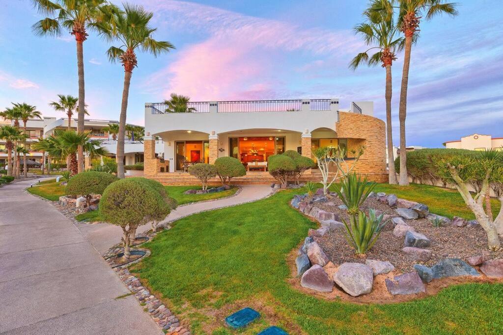 Luxury Ocean View Villa on Sandy Beach