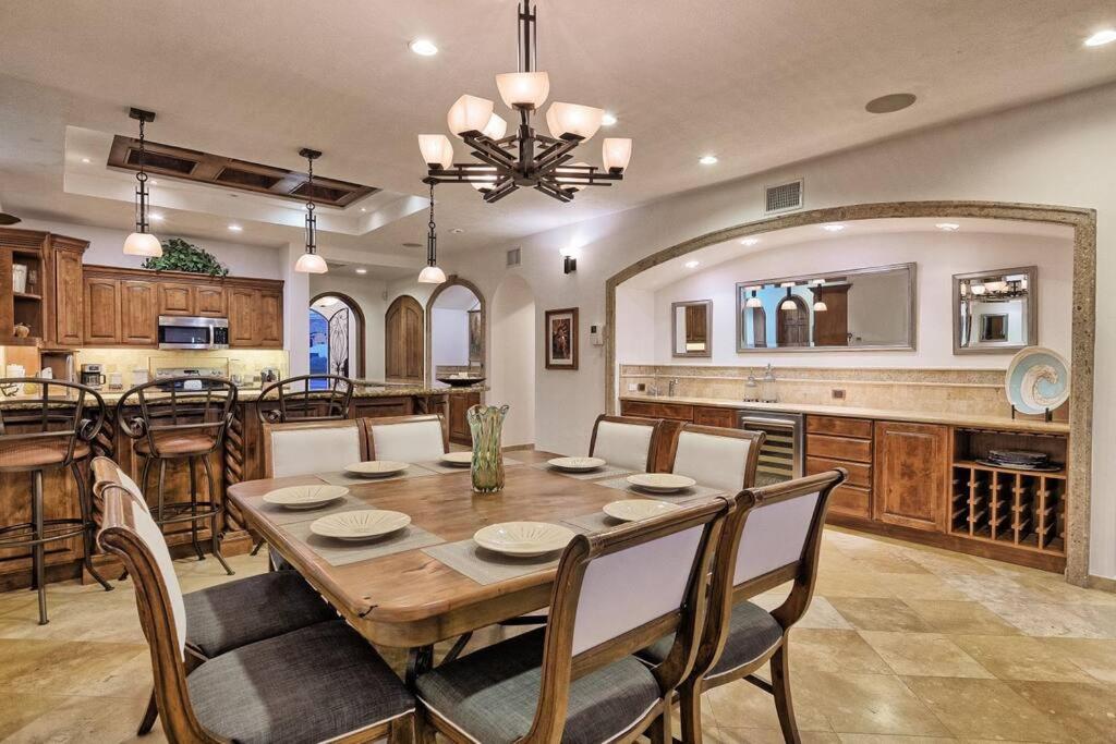 Luxury Ocean View Villa on Sandy Beach
