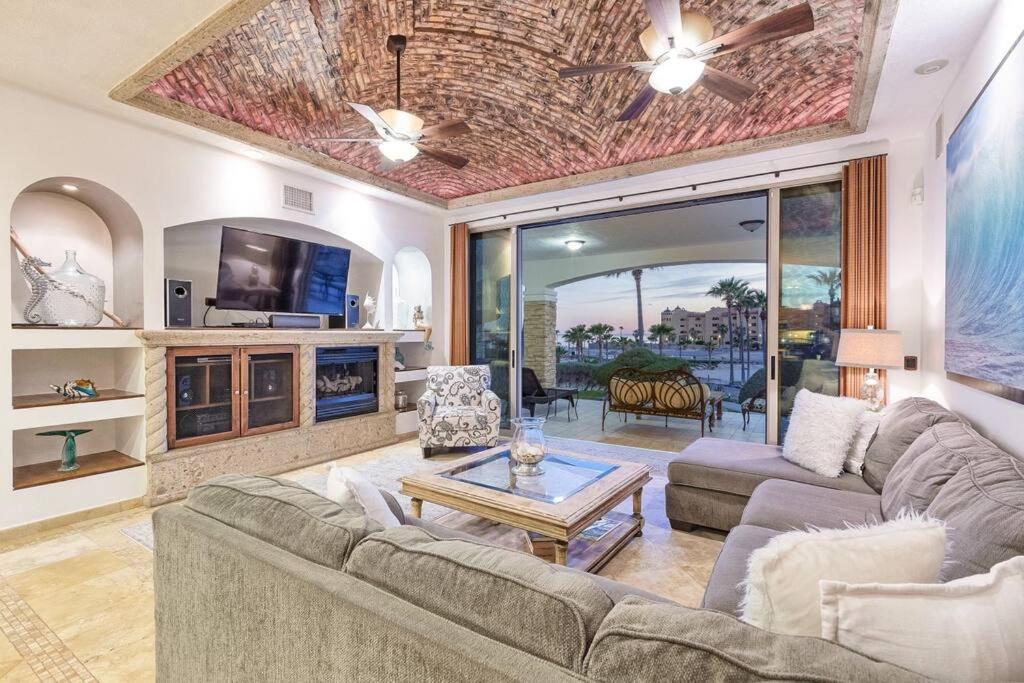 Luxury Ocean View Villa on Sandy Beach