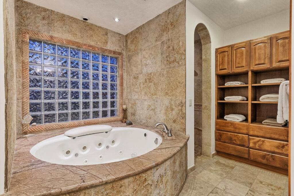Luxury Ocean View Villa on Sandy Beach