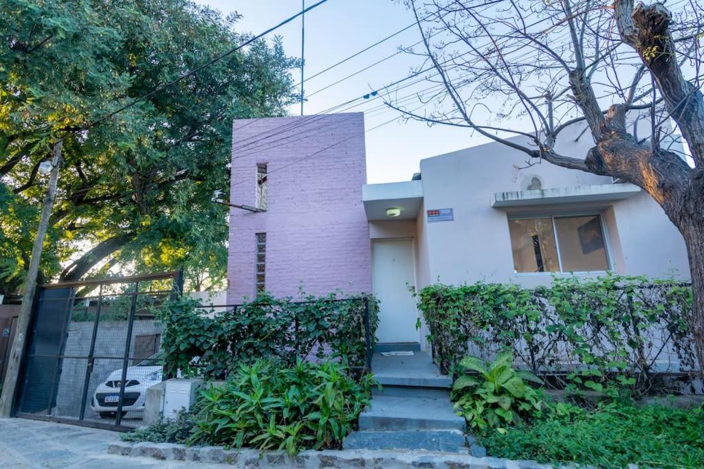 Hermosa casa, terraza al río, Jacuzzi climatizado