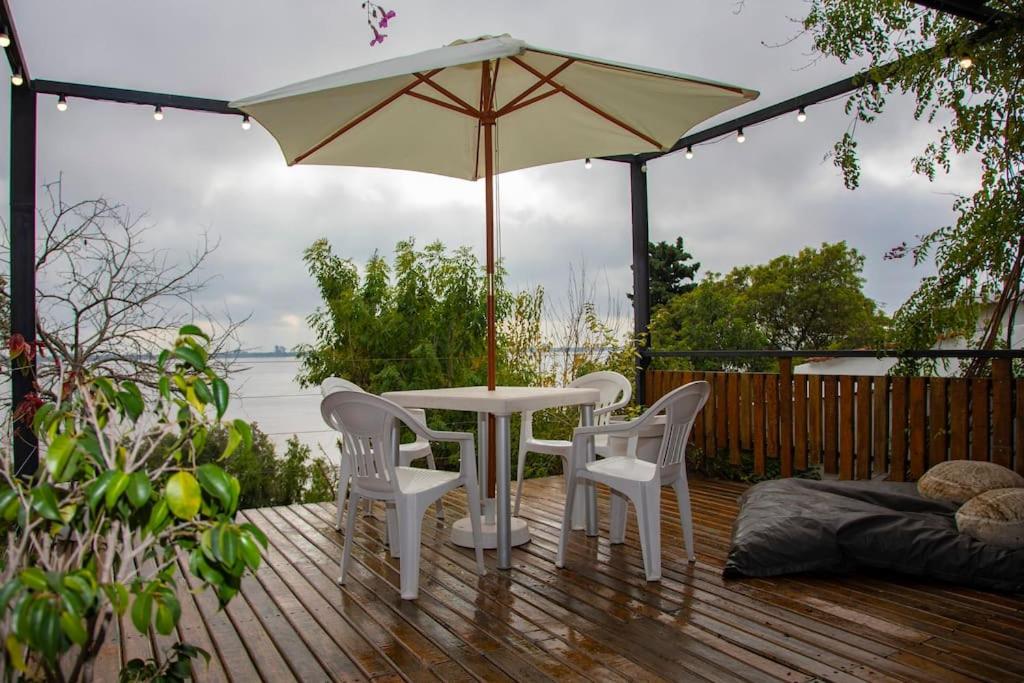 Hermosa casa, terraza al río, Jacuzzi climatizado