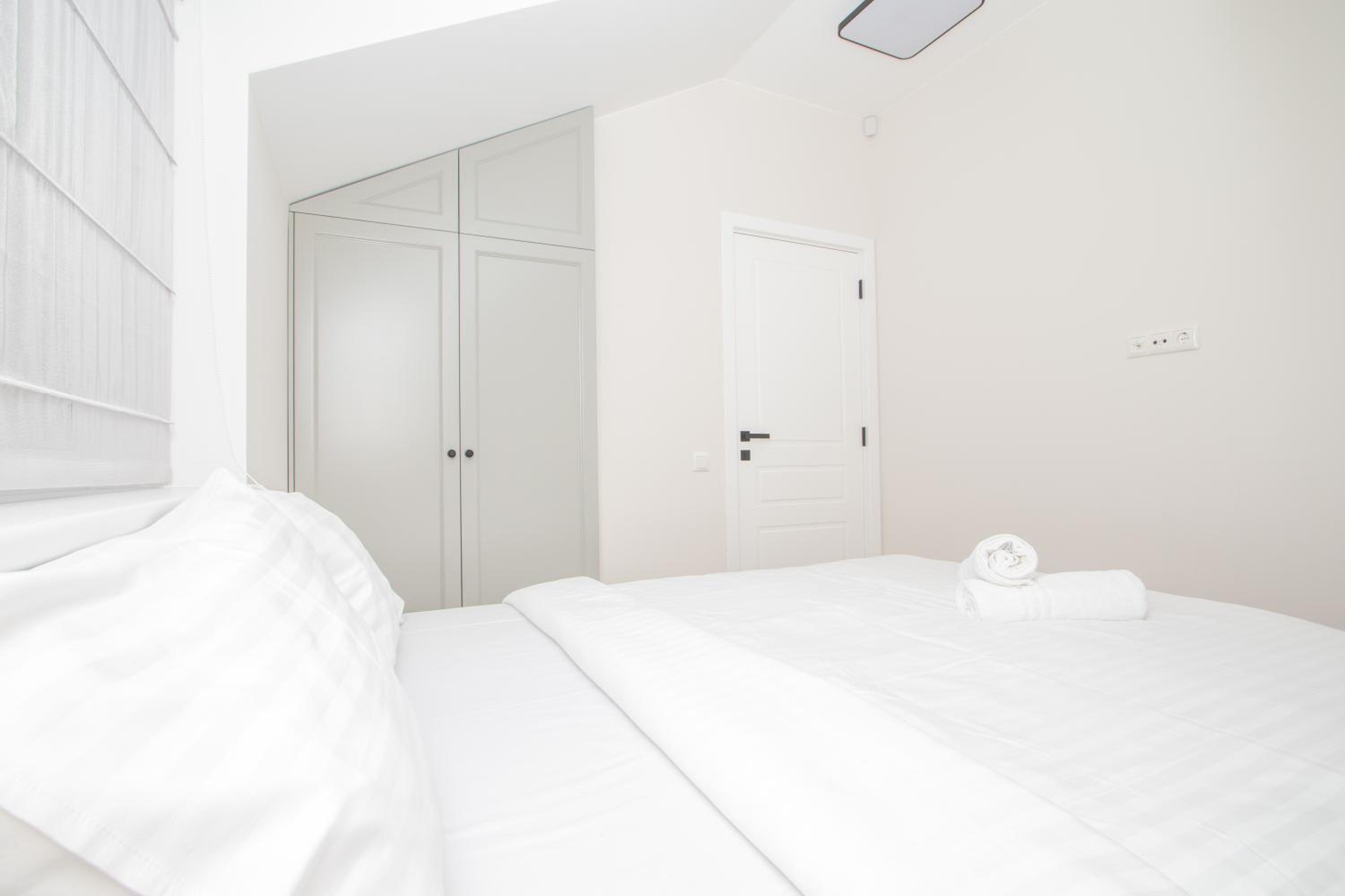Newly Built Apartments With Parking, By Cohost