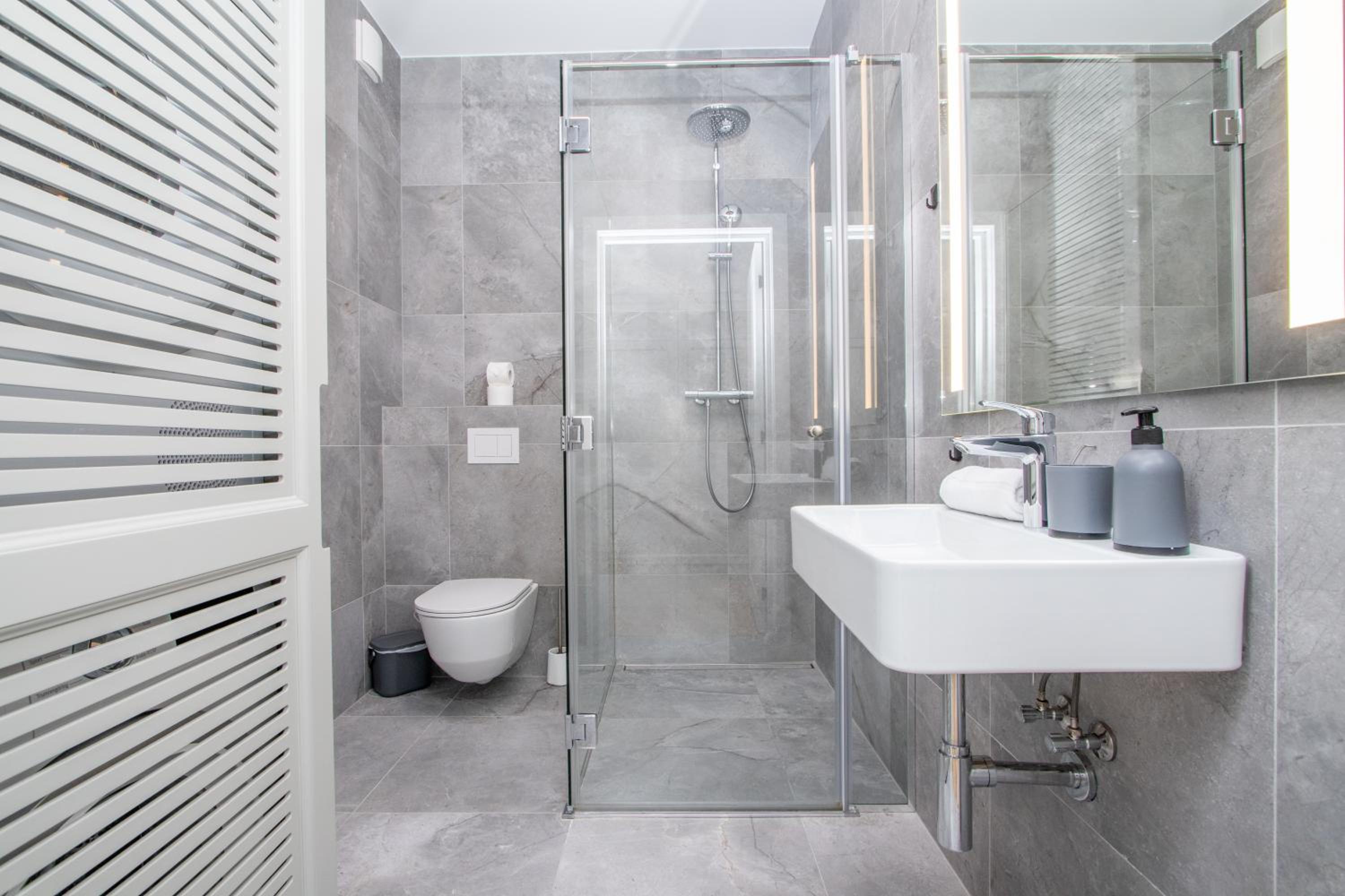 Newly Built Apartments With Parking, By Cohost