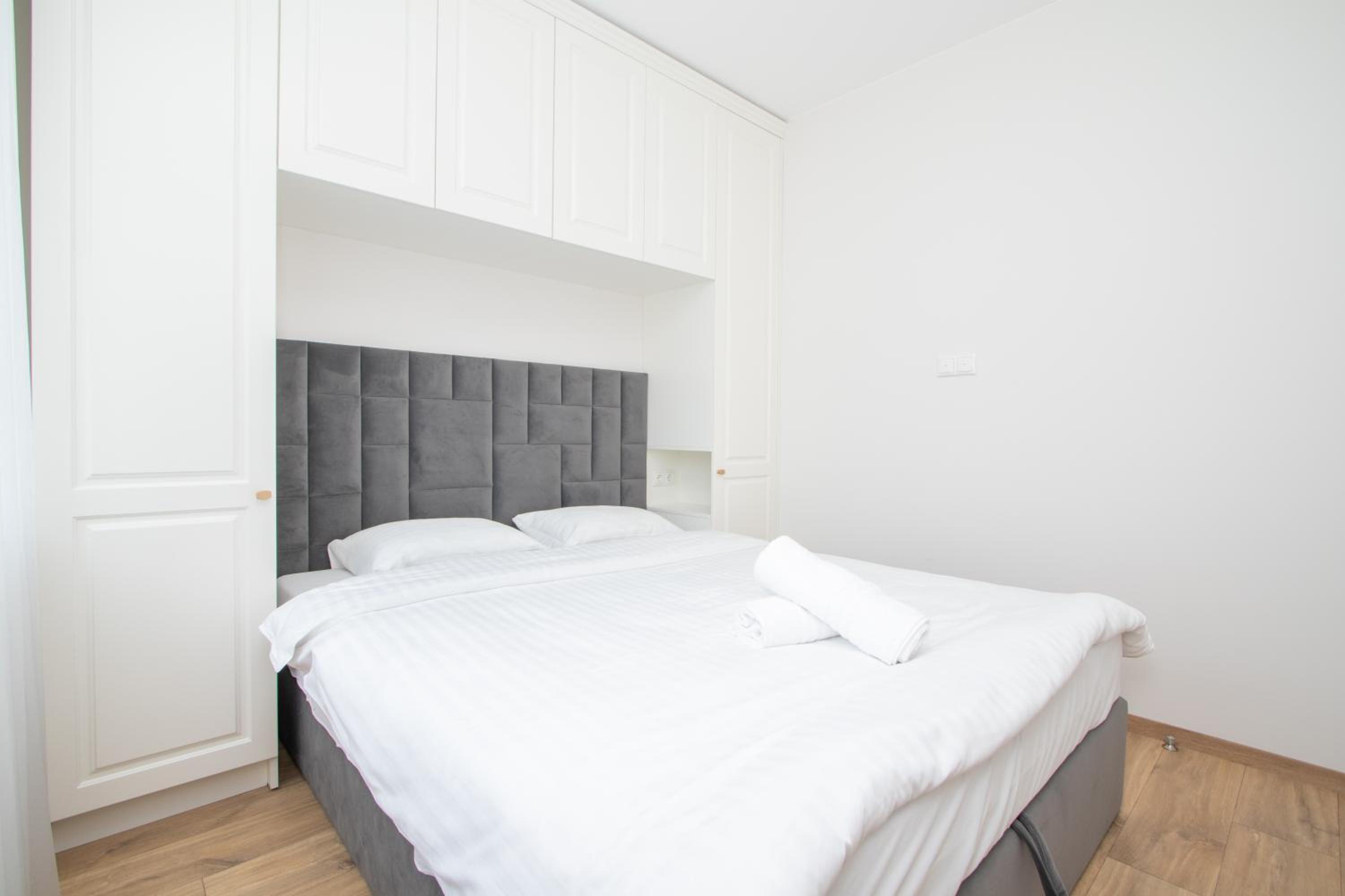 Newly Built Apartments With Parking, By Cohost